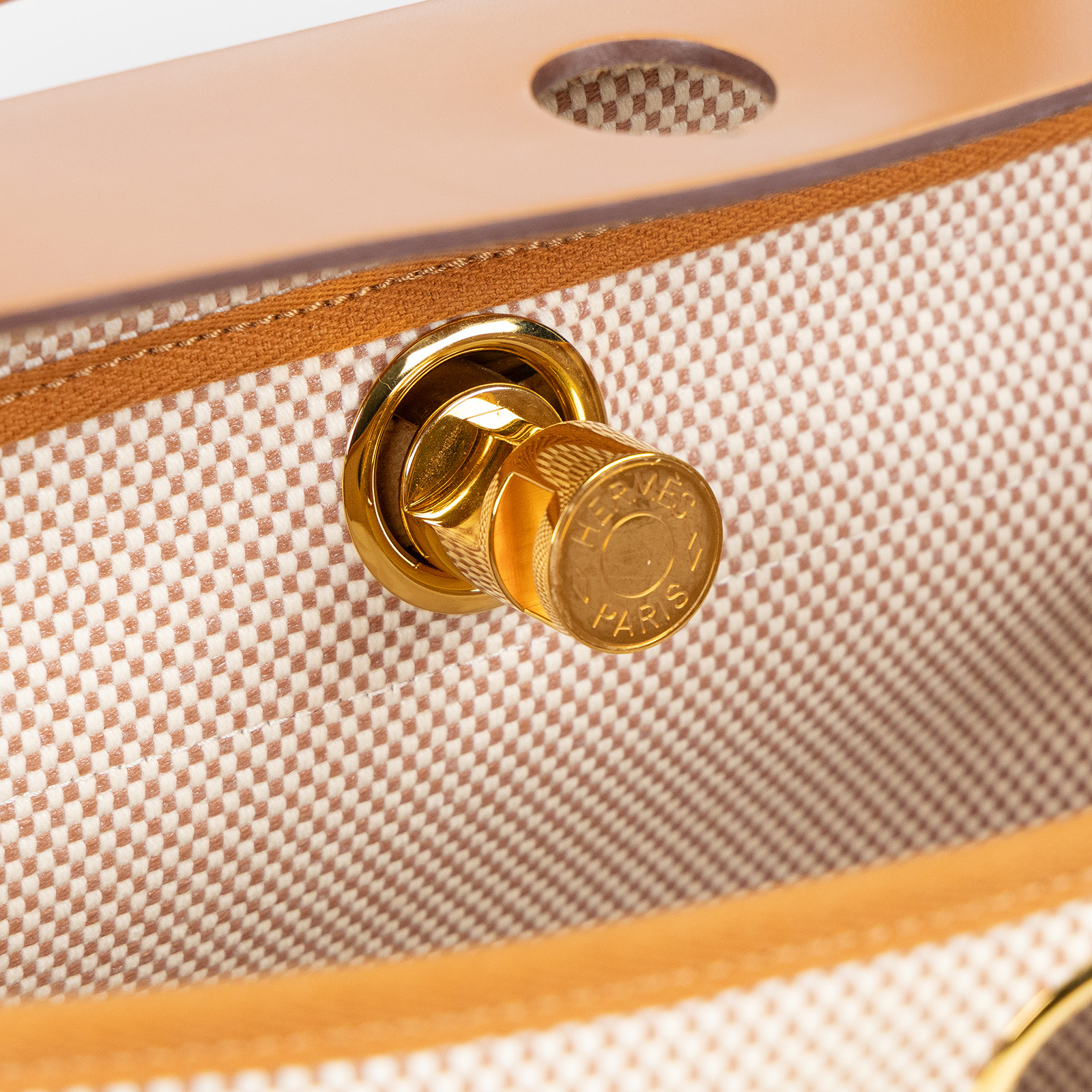 愛馬仕 Hermes Herbag Zip 31 金色五金  H079092CCAK W刻/ W刻 金棕HERBAG31 防塵袋/鎖組