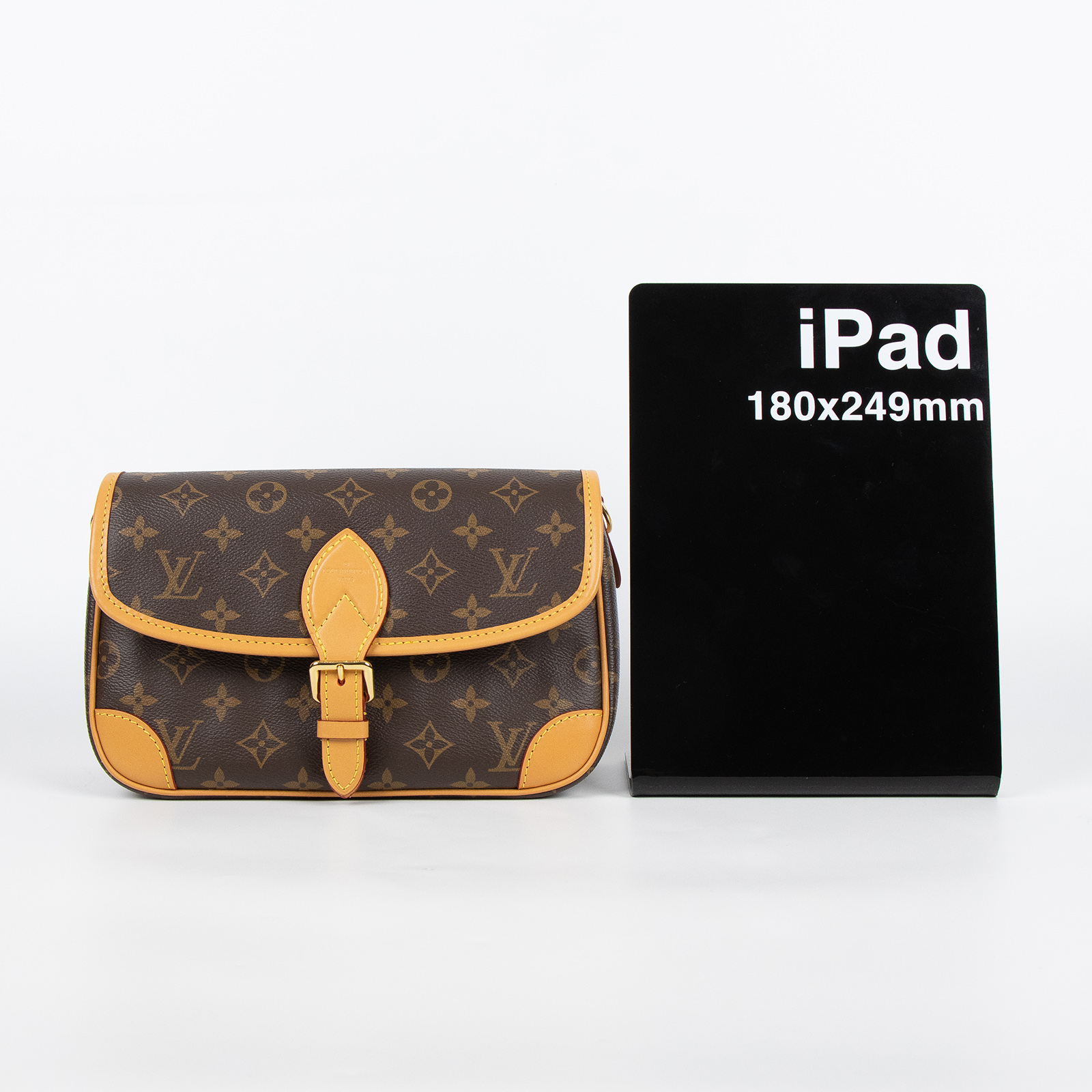 路易威登 LOUIS VUITTON Diane 腋下包法棍 單肩背包 經典帆布 M45985 晶片款 原花DIANE肩背包 原廠盒子/防塵袋/背帶/購買證明