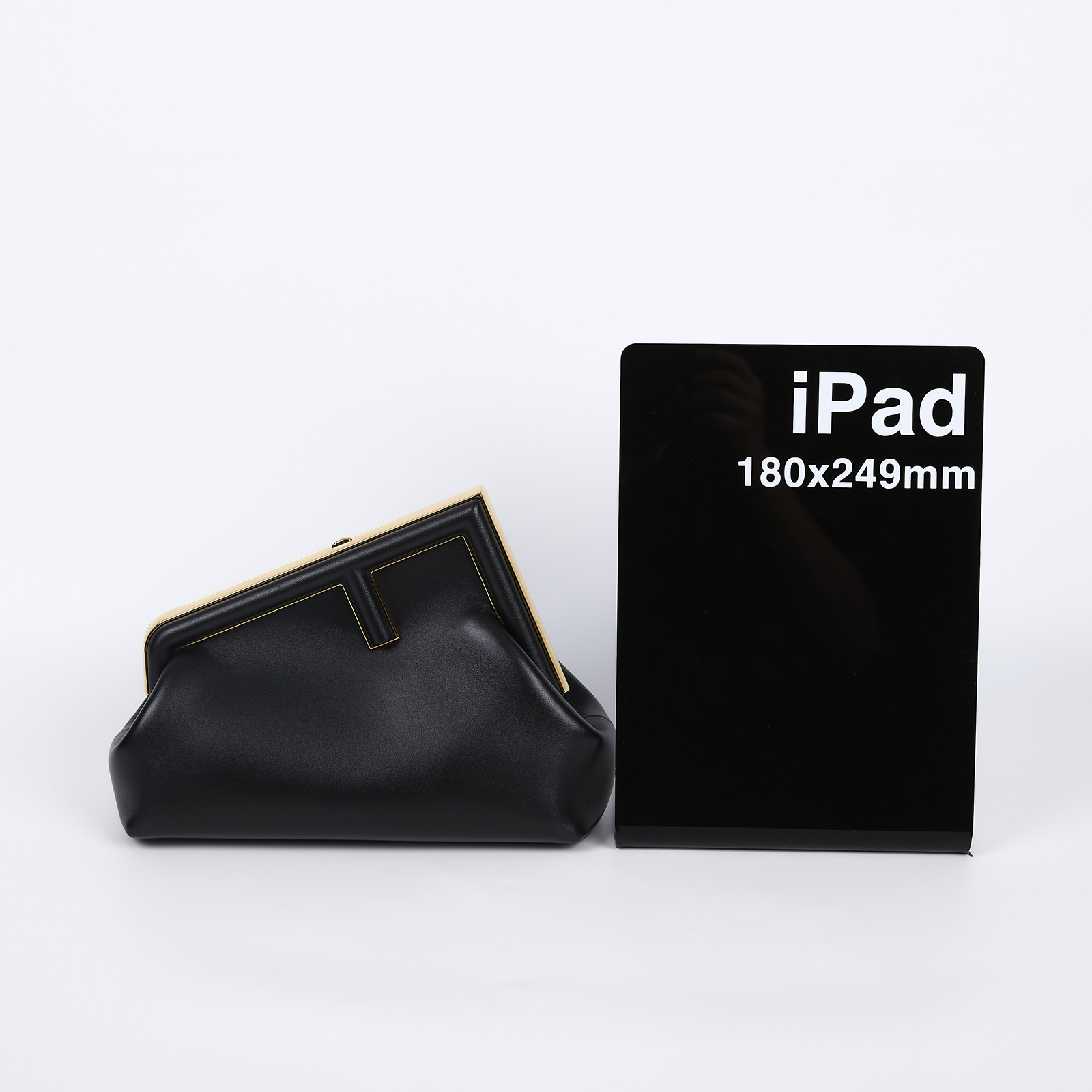 芬迪 FENDI First 手拿包 小型 8BP129ABVE 全黑First 23CM 原廠盒子/防塵袋