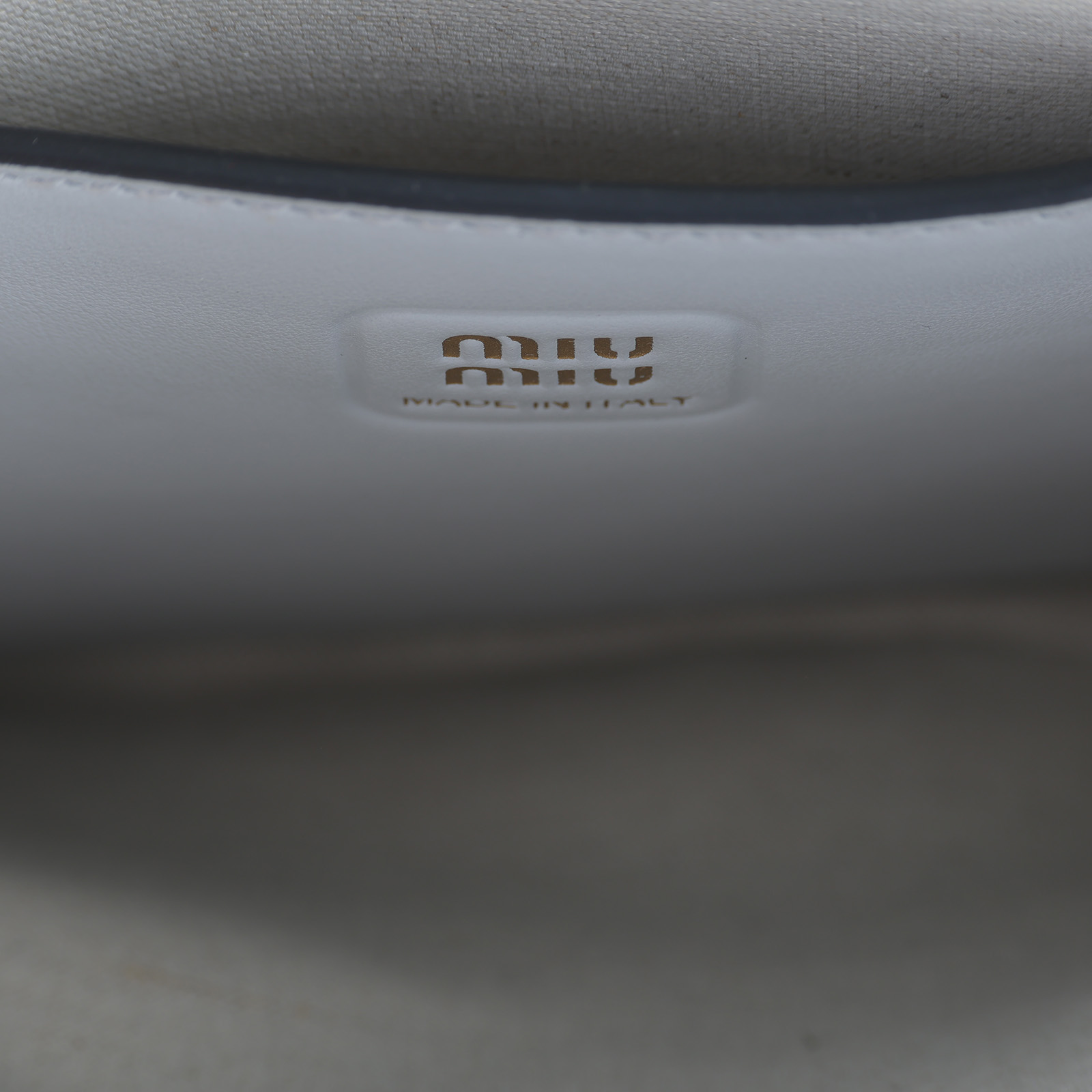 繆繆 MIU MIU Ivy 手提包 5BA281_2IEO 灰IVY 防塵袋