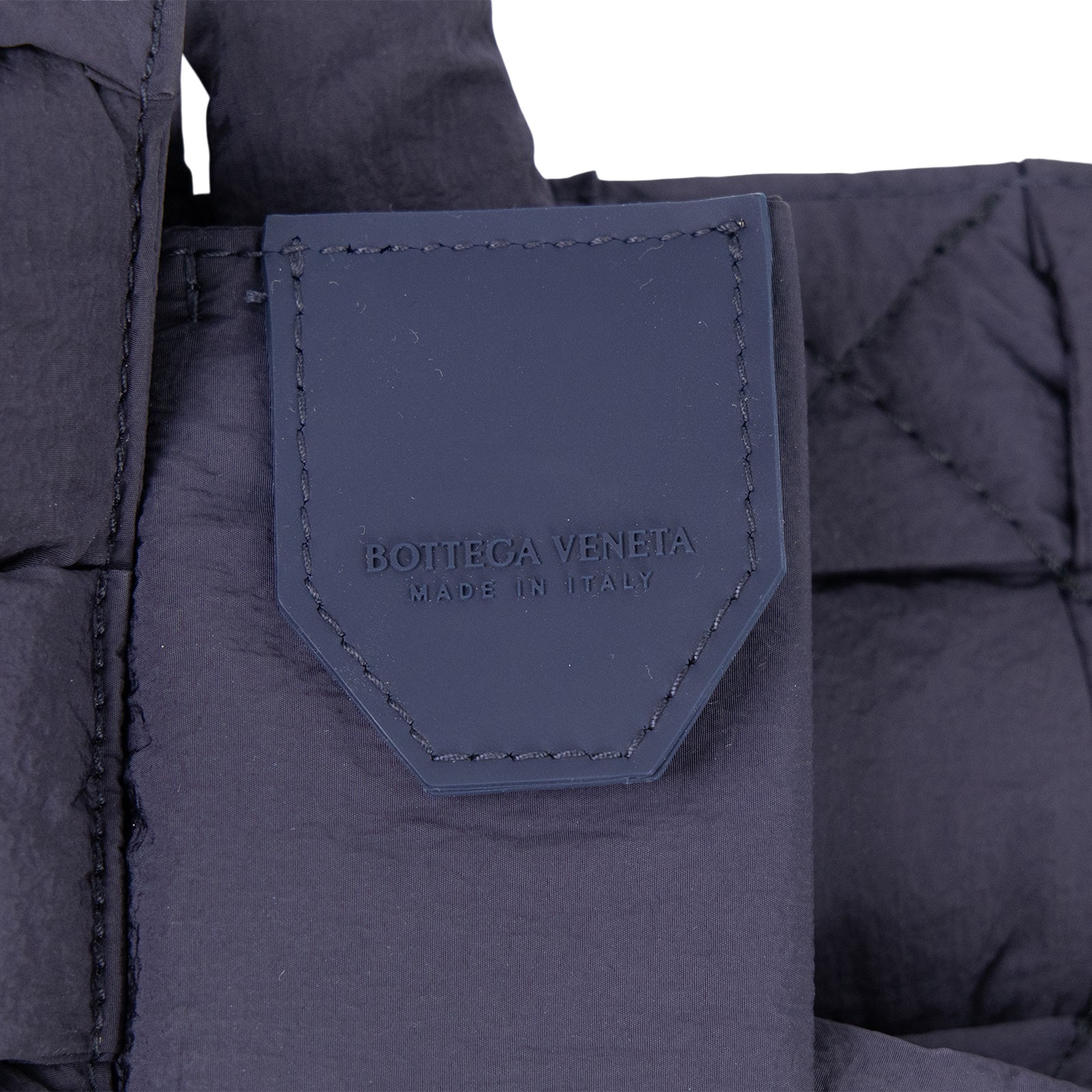 寶緹嘉 BOTTEGA VENETA Padded Cassette 尼龍 編織腰包 679763VB080  原廠盒子/防塵袋