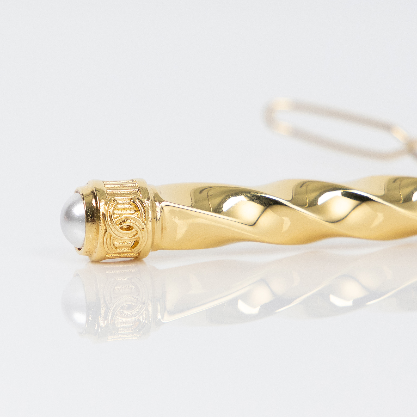 香奈兒 CHANEL 雙C LOGO 珍珠 鉛筆 髮夾  金色鉛筆髮夾 原廠盒子/防塵袋