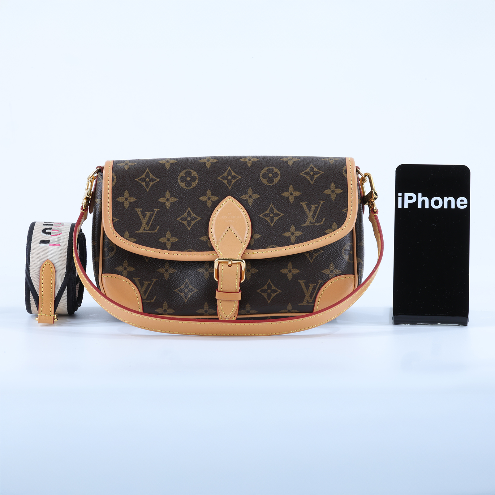 路易威登 LOUIS VUITTON Diane 腋下包法棍 單肩背包 經典帆布 M45985 晶片款 原花DIANE 防塵袋/購買證明