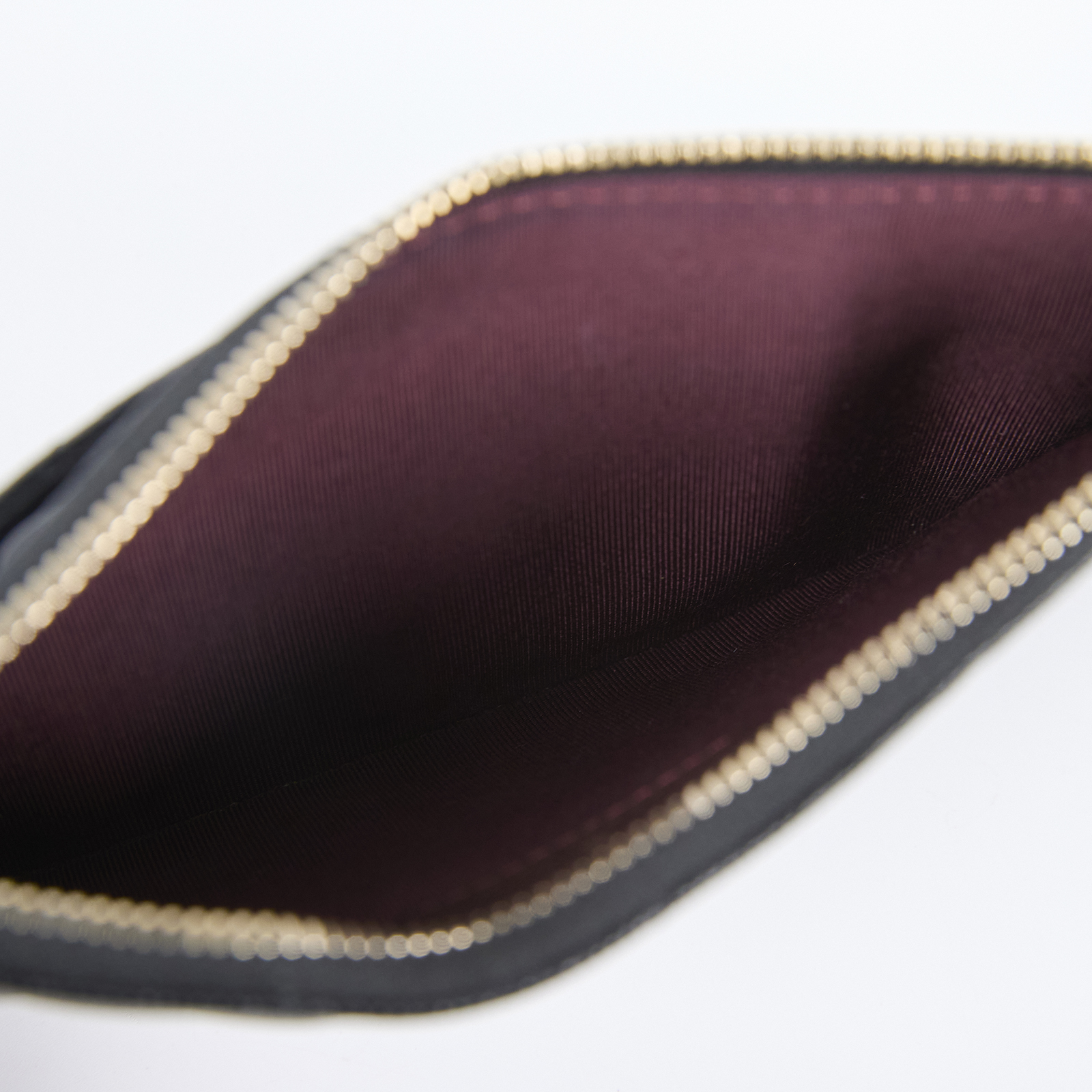 香奈兒 CHANEL CC logo 菱格紋 拉鍊 卡夾 長夾 A84107 Y25378 24開 黑金荔枝一字拉鍊扁型長夾 防塵袋/購買證明/原廠盒子/保證卡