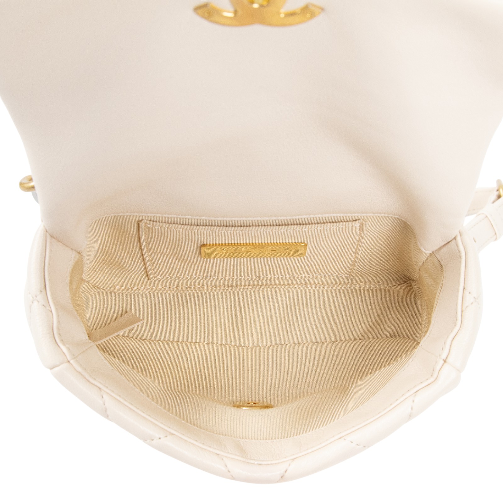 香奈兒 CHANEL 19 口蓋包 小羊皮  菱格紋 腰包  29開 奶茶19腰包　　超高 原廠盒子/保證卡