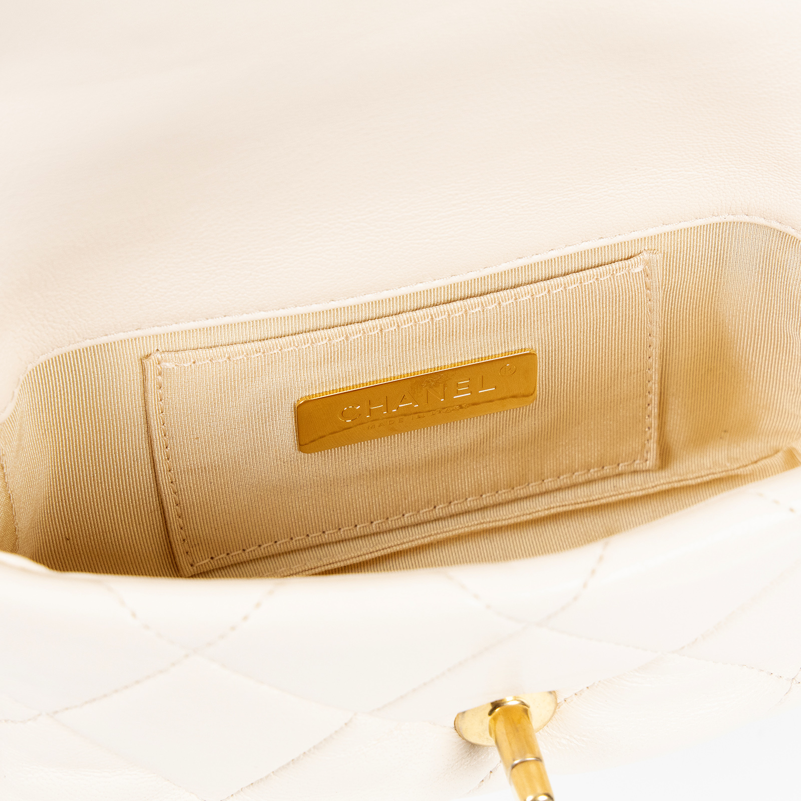 香奈兒 CHANEL 19 口蓋包 小羊皮  菱格紋 腰包  29開 奶茶19腰包　　超高 原廠盒子/保證卡