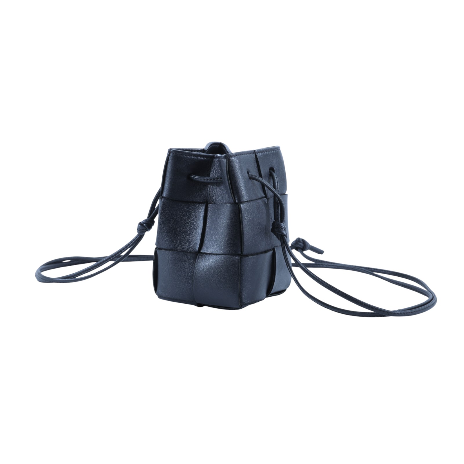 寶緹嘉 BOTTEGA VENETA Cassette 編織 迷你 水桶包 680217 黑CASSETTE MINI水桶包 無附屬品