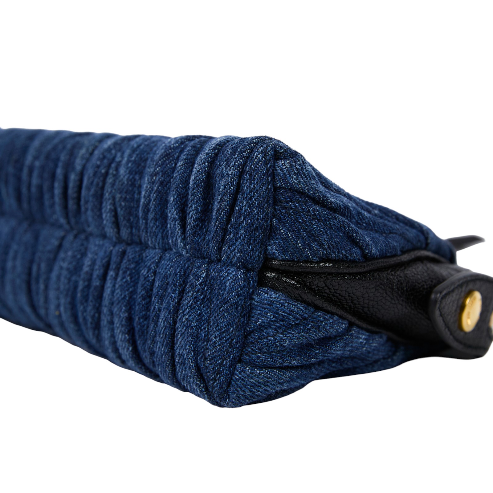 繆繆 MIU MIU Matelasse 牛仔皮革手拿包 5NE001_2ALH 丹寧皺褶手拿包 防塵袋/保證卡