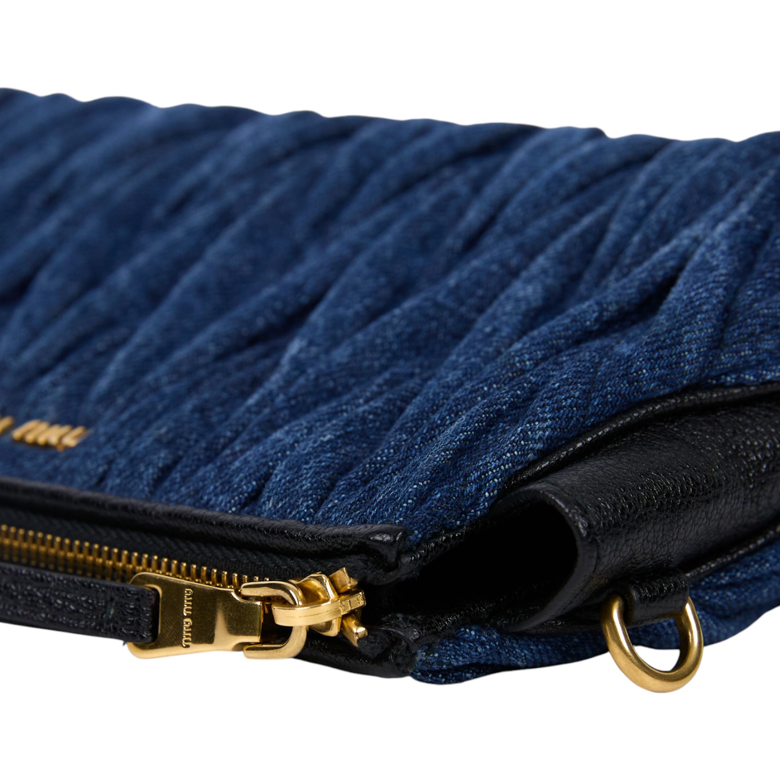 繆繆 MIU MIU Matelasse 牛仔皮革手拿包 5NE001_2ALH 丹寧皺褶手拿包 防塵袋/保證卡