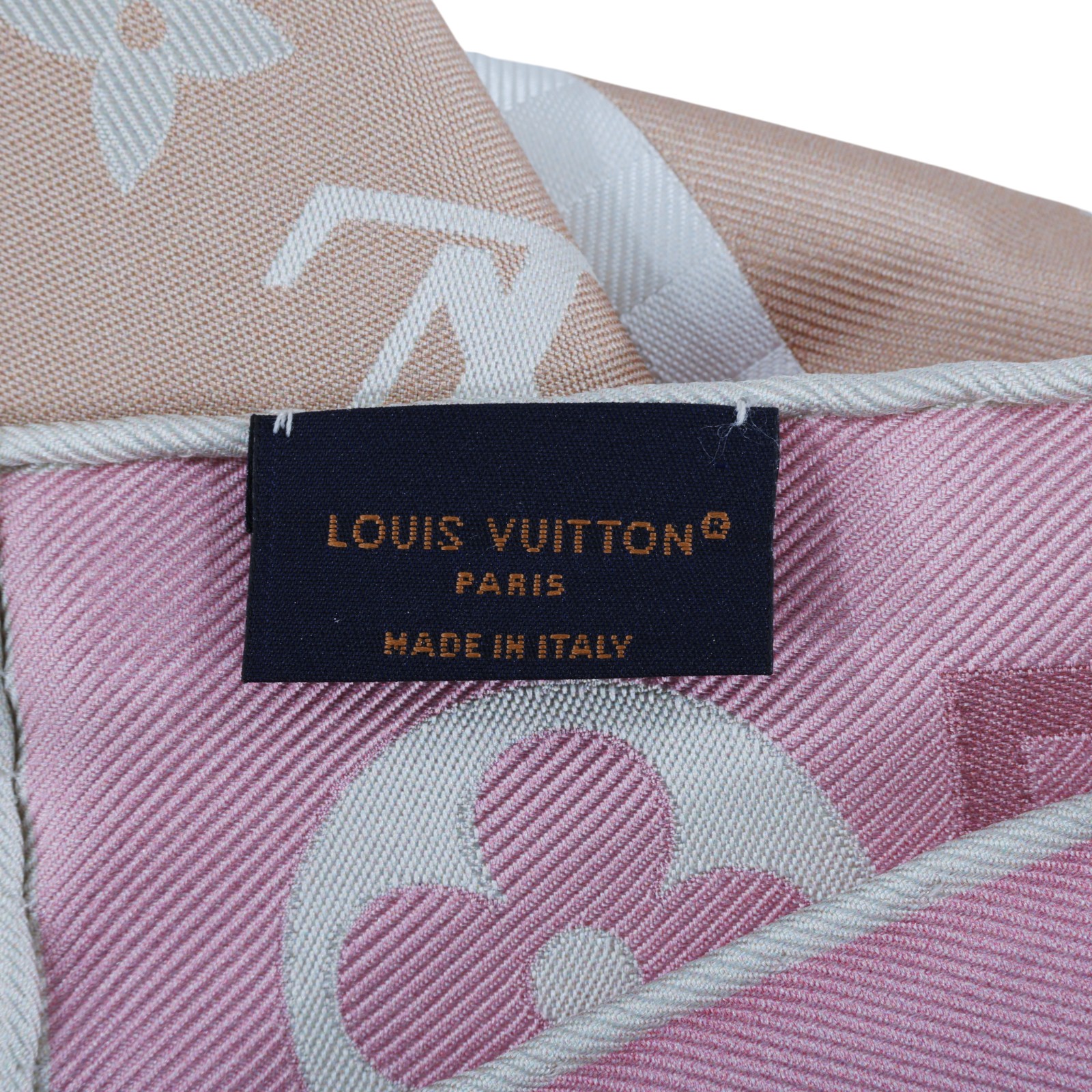 路易威登 LOUIS VUITTON monogram infinity square 絲巾 蠶絲 M79931 粉原花印花絲巾 90CM 原廠盒子