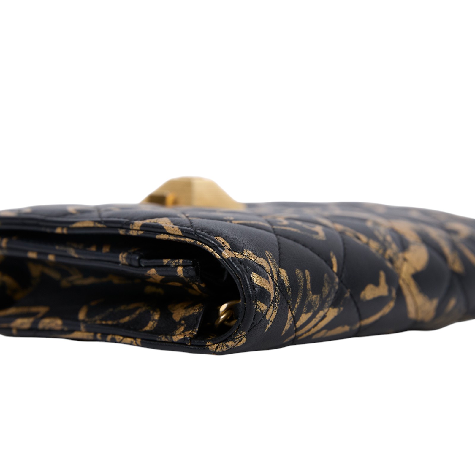 香奈兒 CHANEL WOC 手提 口蓋包 AP0388 B00912 28開黑羊燙金山茶花WOC 原廠盒子/防塵袋/購買證明