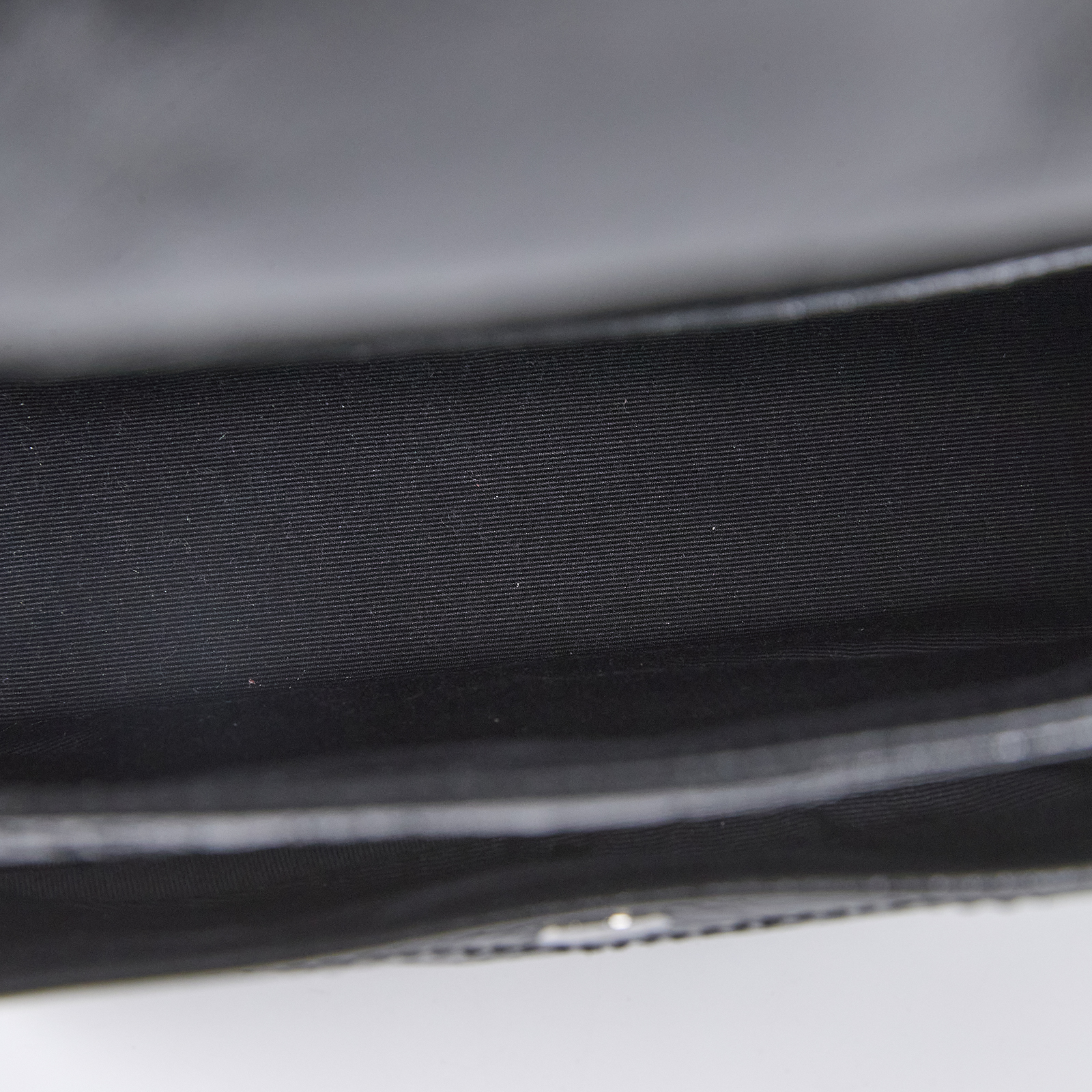 聖羅蘭 YSL SAINT LAURENT Niki 復古小牛皮 Baby 斜背 翻蓋包 6331850EN08 黑NIKI BABY 防塵袋/購買證明