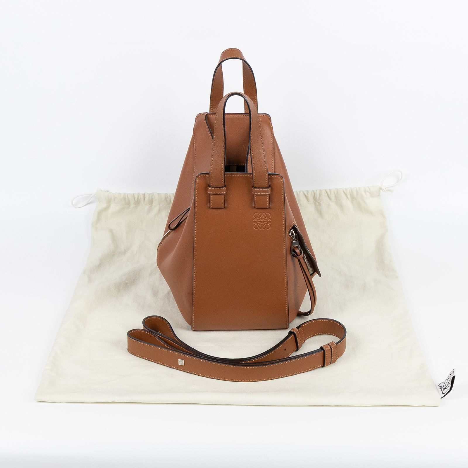 羅意威 LOEWE Hammock 手提包 小型 經典小牛皮  387.30.S35 焦糖HAMMOCK SMALL 防塵袋