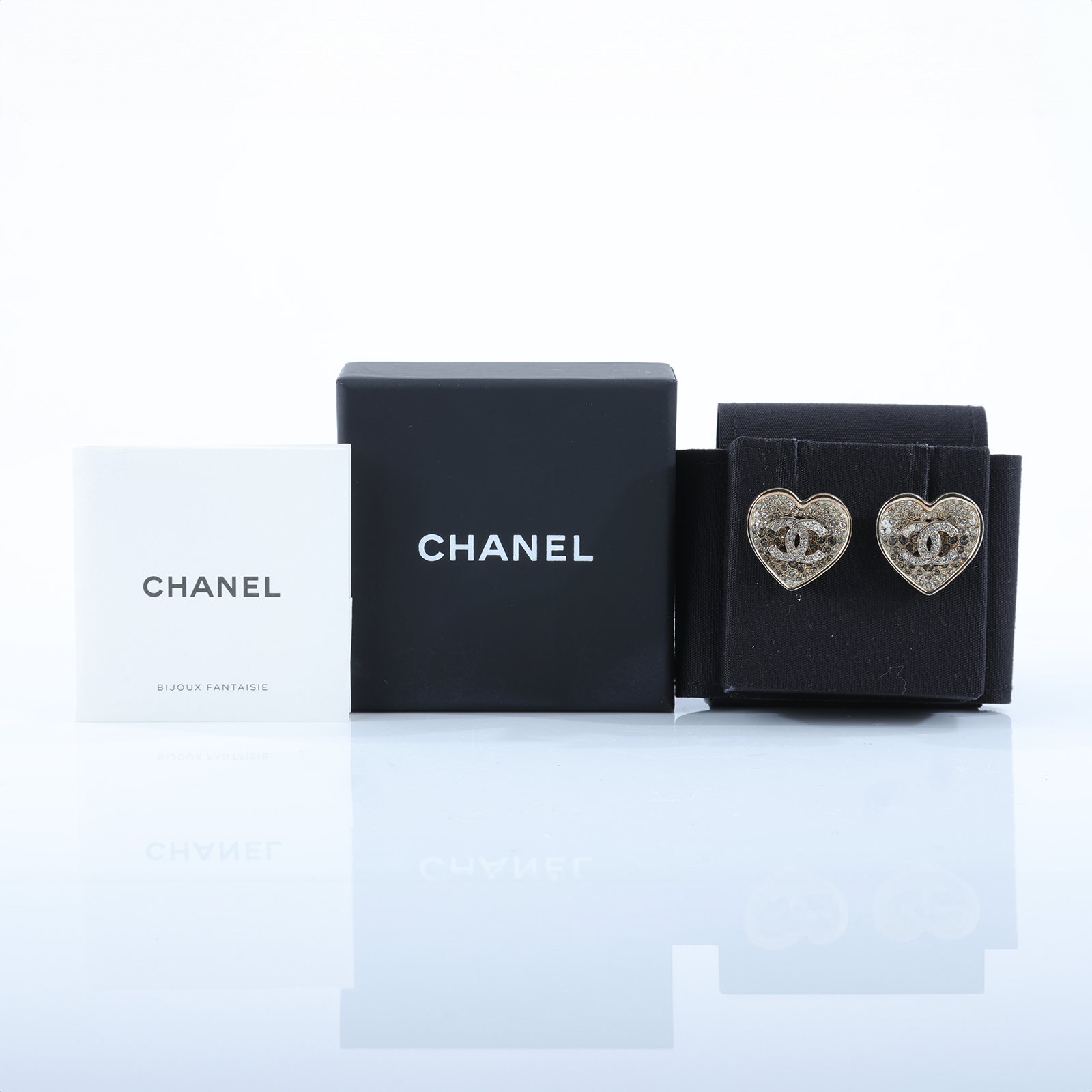 香奈兒 CHANEL CC LOGO 水鑽 耳環 耳釘 C23P 愛心水鑽耳環 原廠盒子/內襯