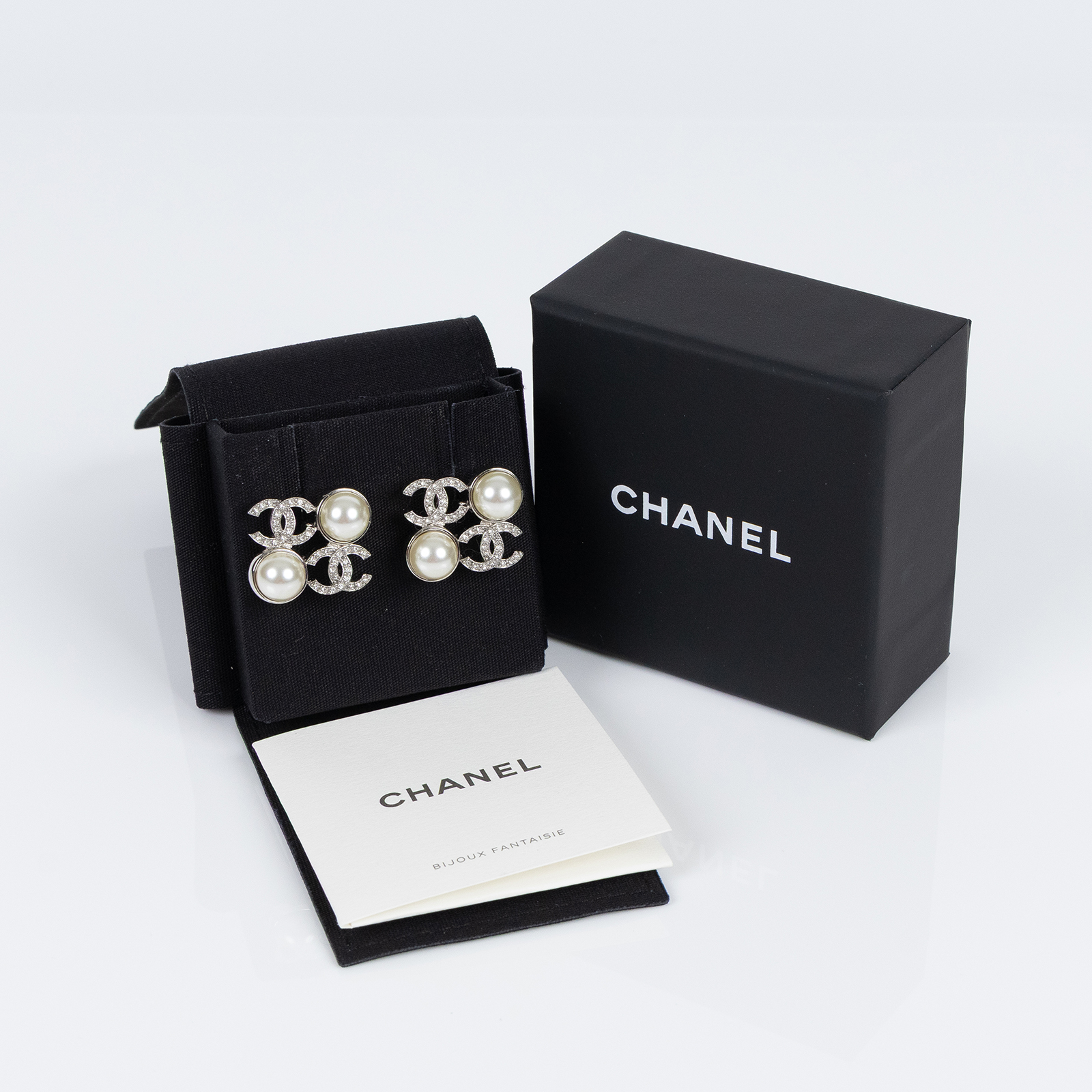 香奈兒 CHANEL CC LOGO 耳釘 耳環 I25S 珍珠雙C耳環 原廠盒子/內襯