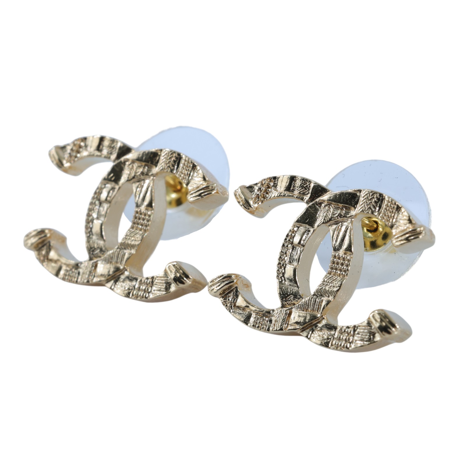 香奈兒 CHANEL CC LOGO 耳環 耳釘 5176777584381B23A 金雙C雕刻耳環 原廠盒子/內襯