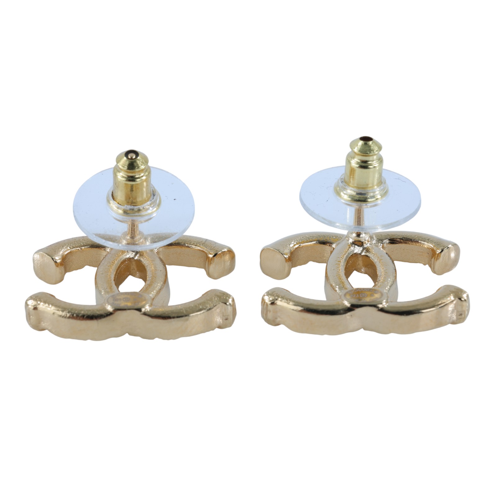 香奈兒 CHANEL CC LOGO 耳環 耳釘 5176777584381B23A 金雙C雕刻耳環 原廠盒子/內襯