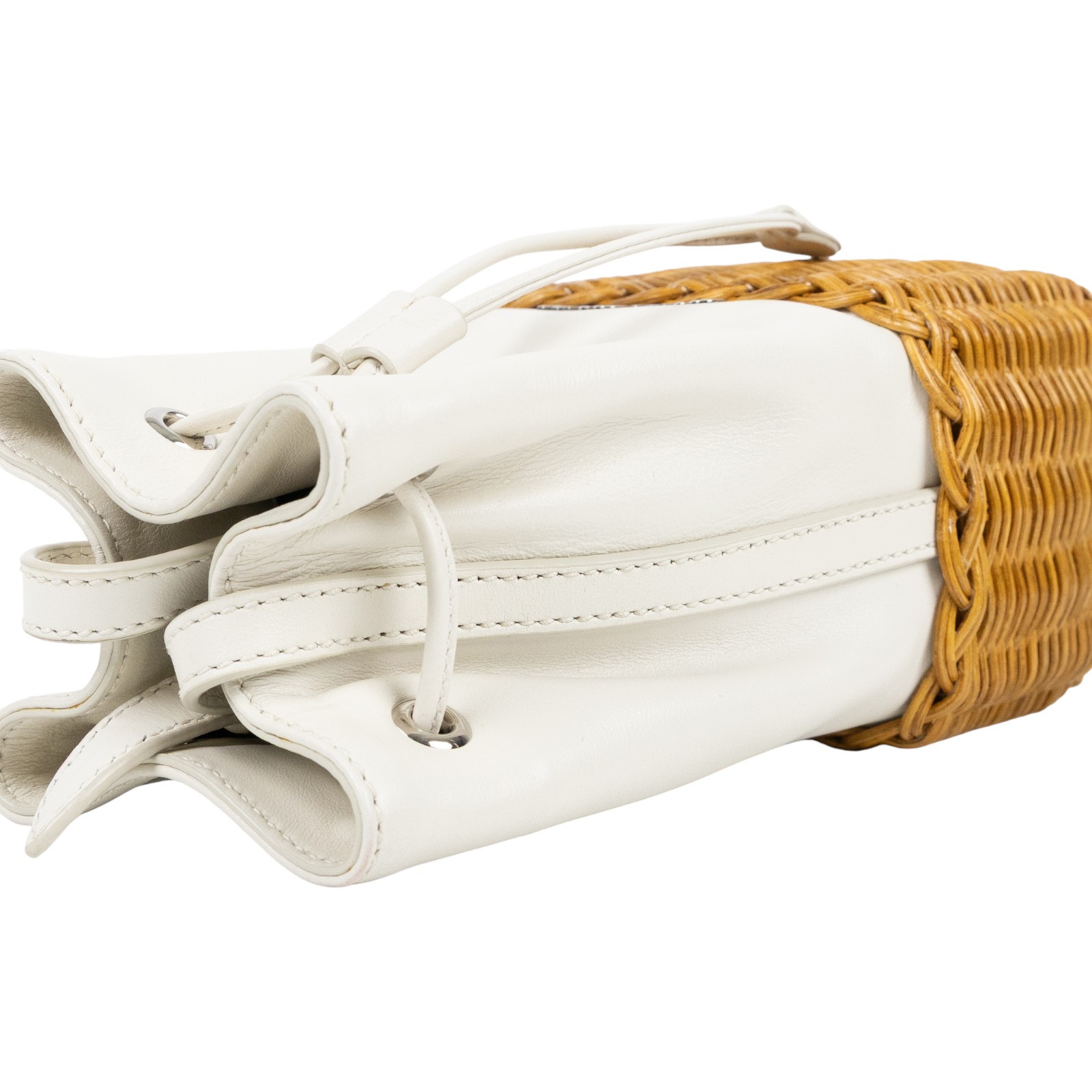 繆繆 MIU MIU 水桶包 斜背包 單肩包 5BH127_2CAH 白色竹編小水桶包 防塵袋/保證卡