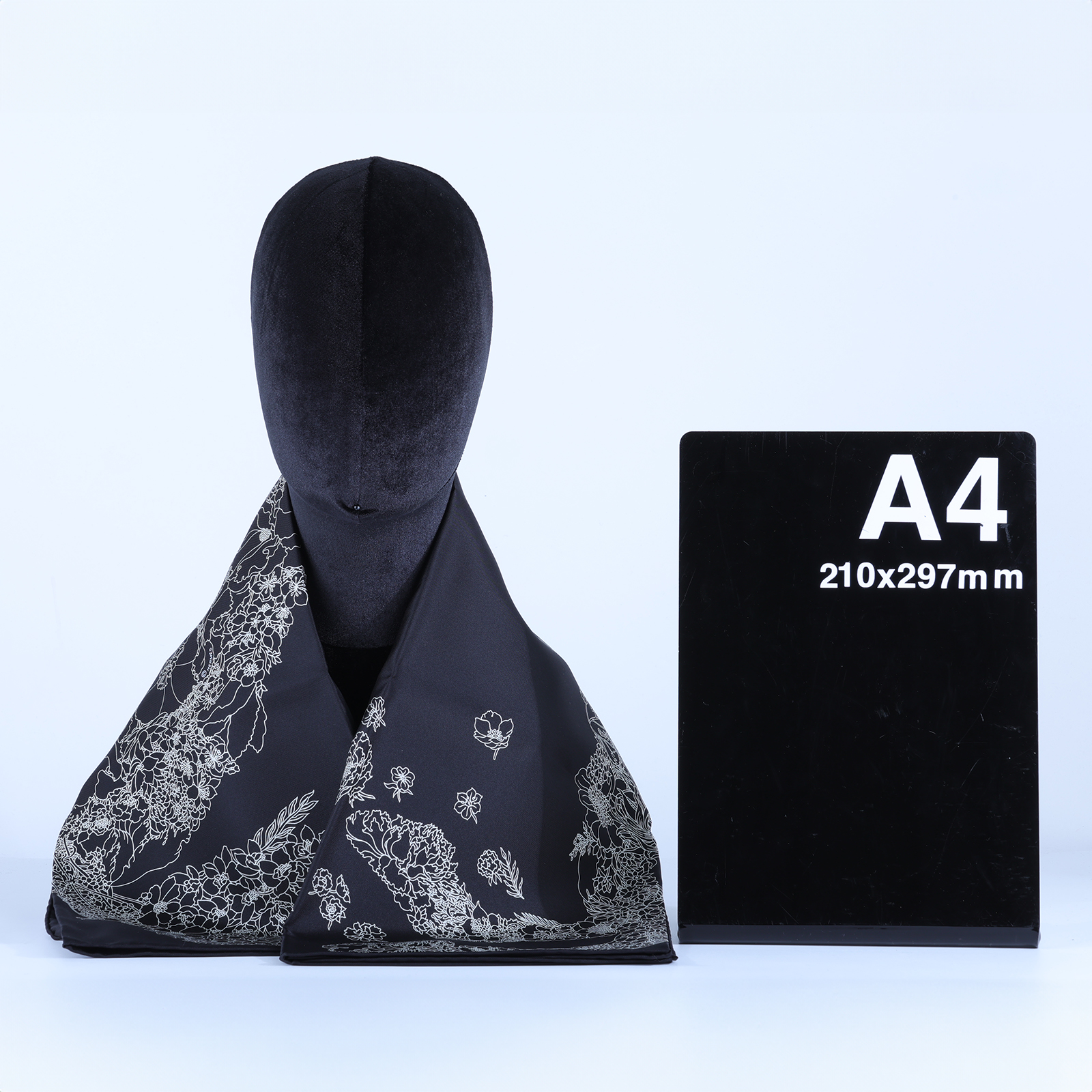 愛馬仕 Hermes Robe Legere 90 方巾   黑花卉絲巾90X90 原廠盒子