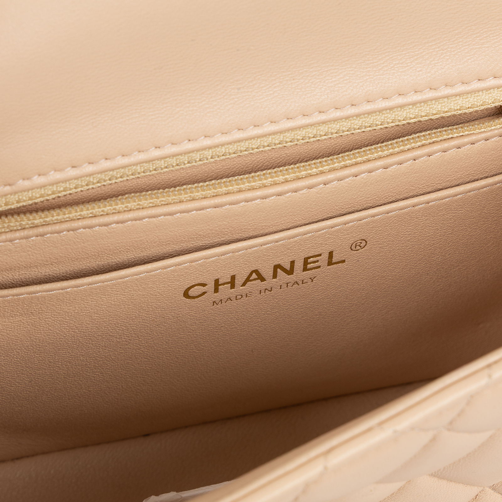 香奈兒 CHANEL CF 方形 迷你 口蓋包 A35200 31開奶茶色羊皮方胖 原廠盒子/防塵袋/保證卡