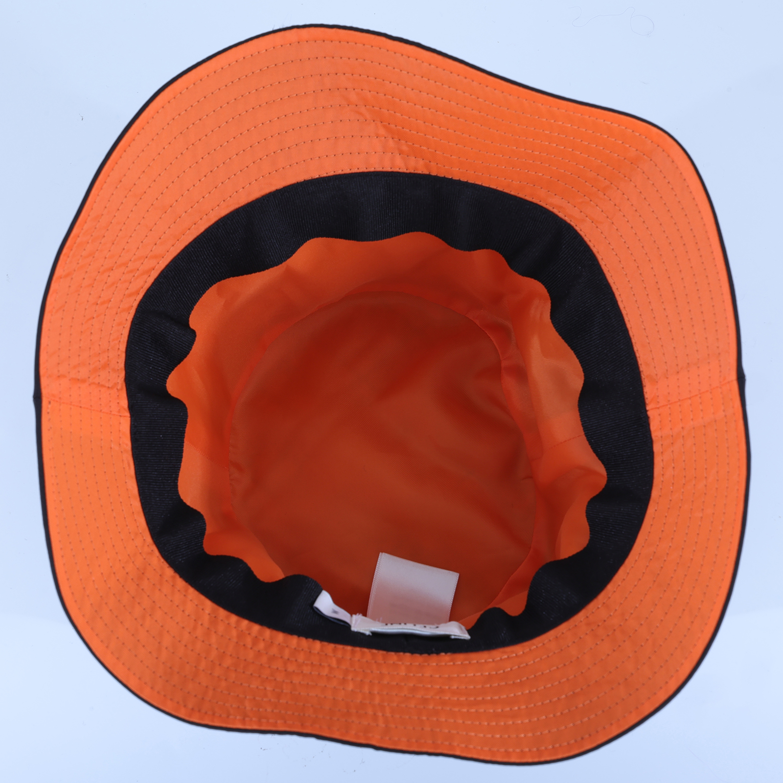 思琳 CELINE Triomphe 水桶帽 2AUB8930C_M 黑色尼龍漁夫帽#M 無附屬品