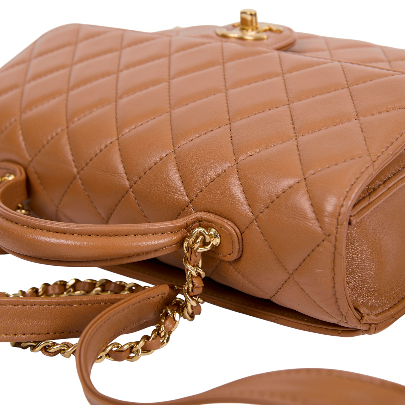 香奈兒 CHANEL CF CC LOGO 雙肩包 AS5704 B21436 晶片款 駝色羊皮後背包 原廠盒子/防塵袋/購買證明