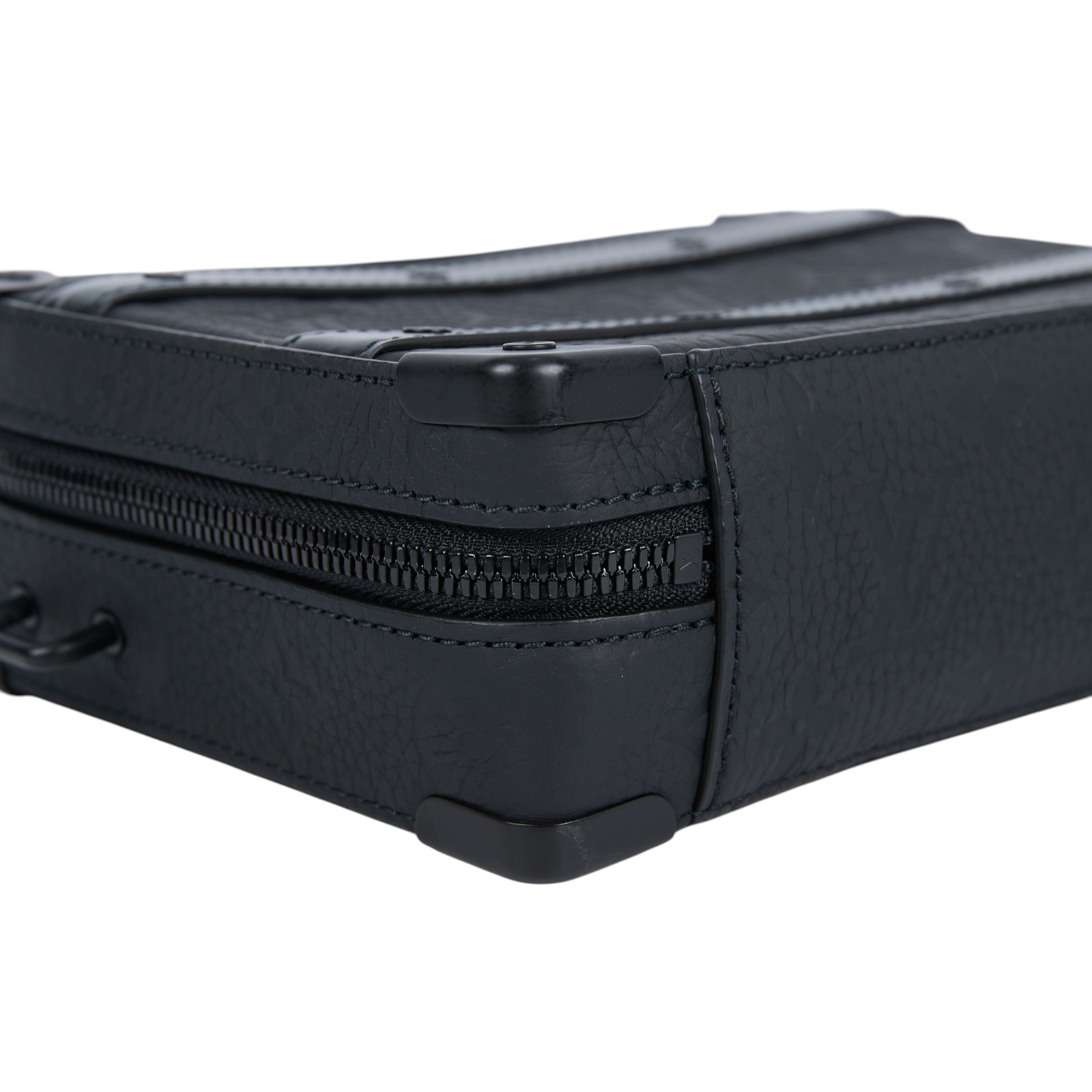 路易威登 LOUIS VUITTON Handle Soft Trunk 郵差 斜挎包 黑色 M59163 晶片款 黑原花壓紋SOFT TRUNK 無附屬品