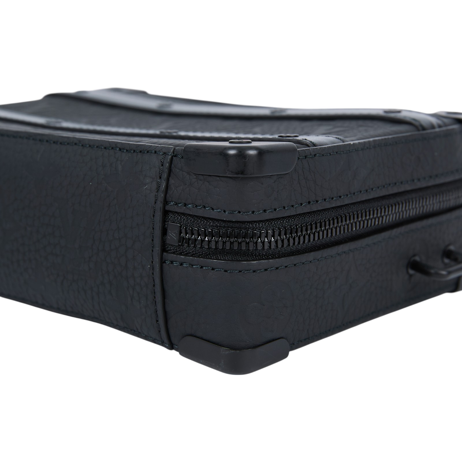 路易威登 LOUIS VUITTON Handle Soft Trunk 郵差 斜挎包 黑色 M59163 晶片款 黑原花壓紋SOFT TRUNK 無附屬品