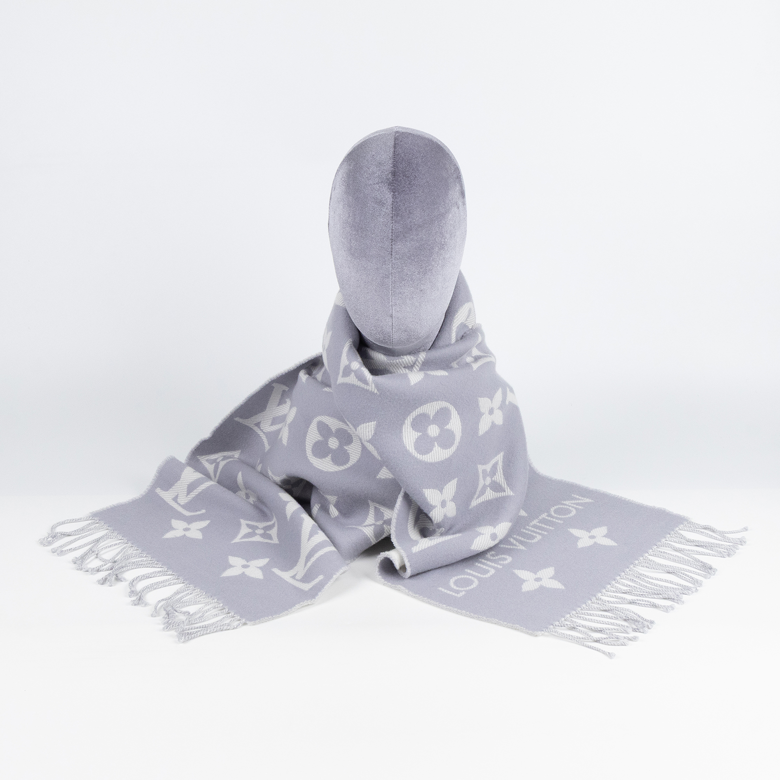 路易威登 LOUIS VUITTON LV Essential 圍巾 淺灰色 M77727 淡紫ESSENTIAL雙面圍巾 原廠盒子