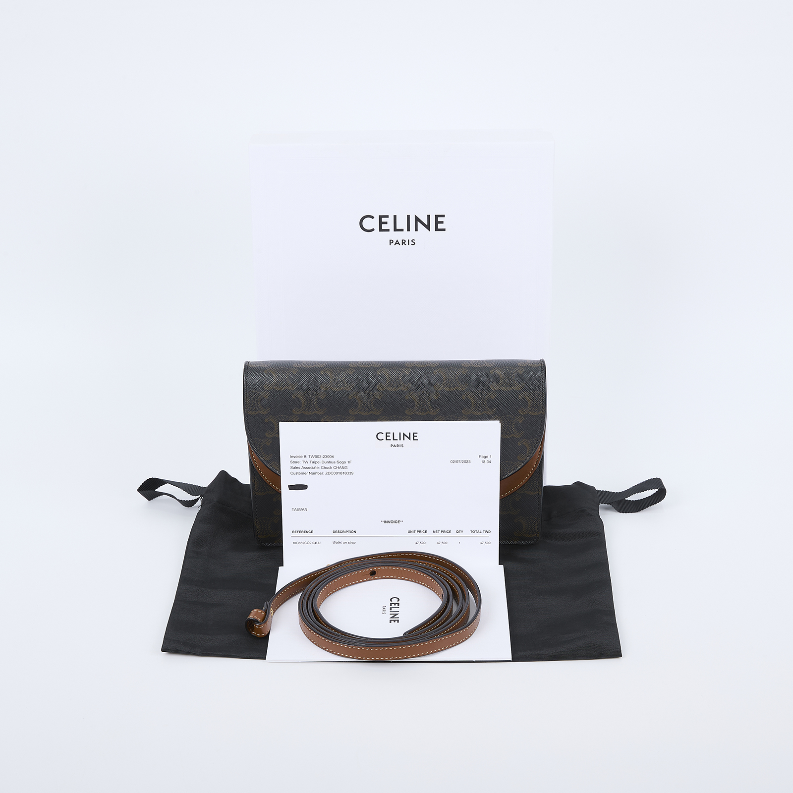 思琳 CELINE Triomphe 帆布  平滑羊皮 Strap 錢包 10D852CG9 黃褐色STRAP信封包 原廠盒子/防塵袋/購買證明
