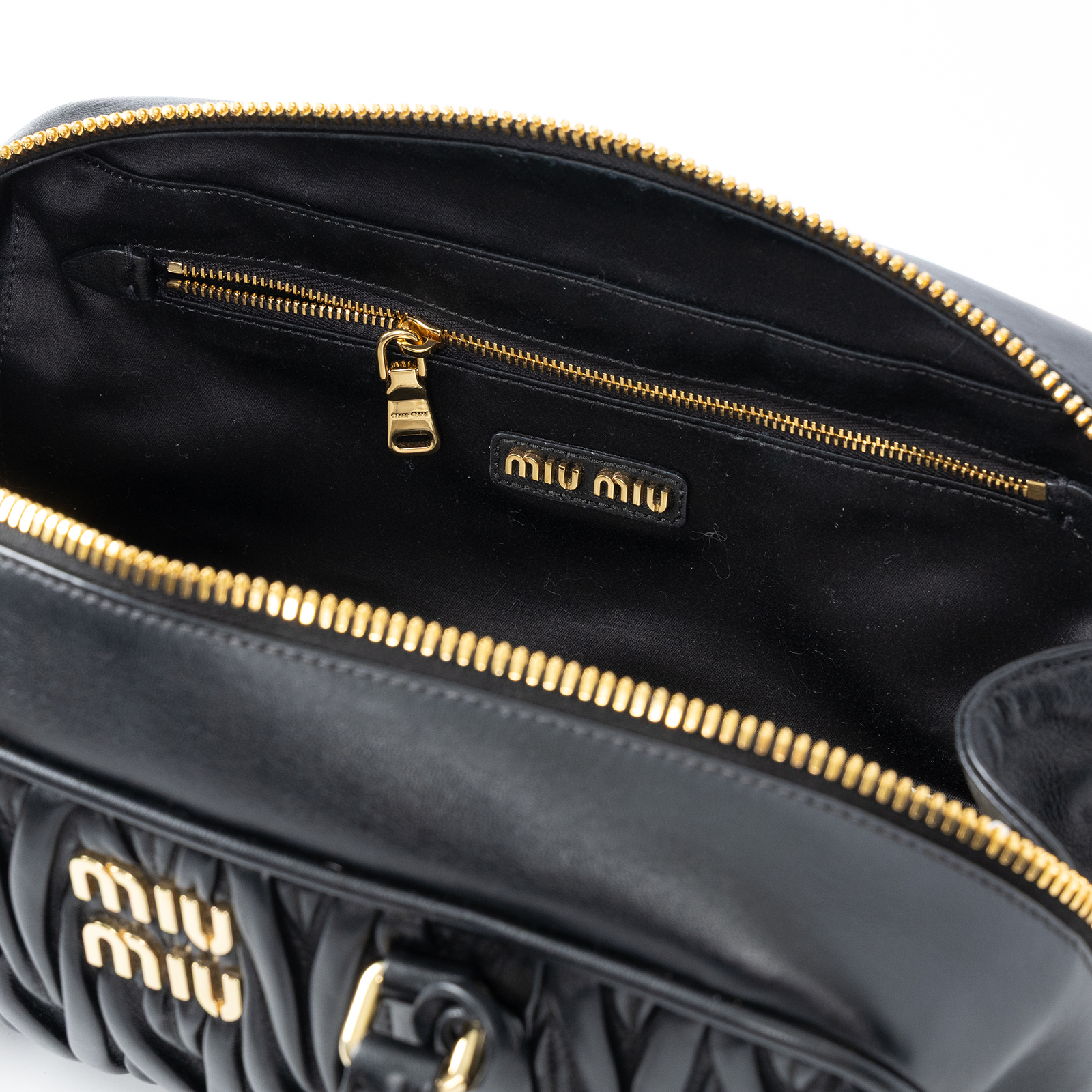 繆繆 MIU MIU Arcadie 皮革 手袋 大型 5BB148_AN88 黑抓皺Arcadie matelassé 原廠盒子/防塵袋/背帶/發票