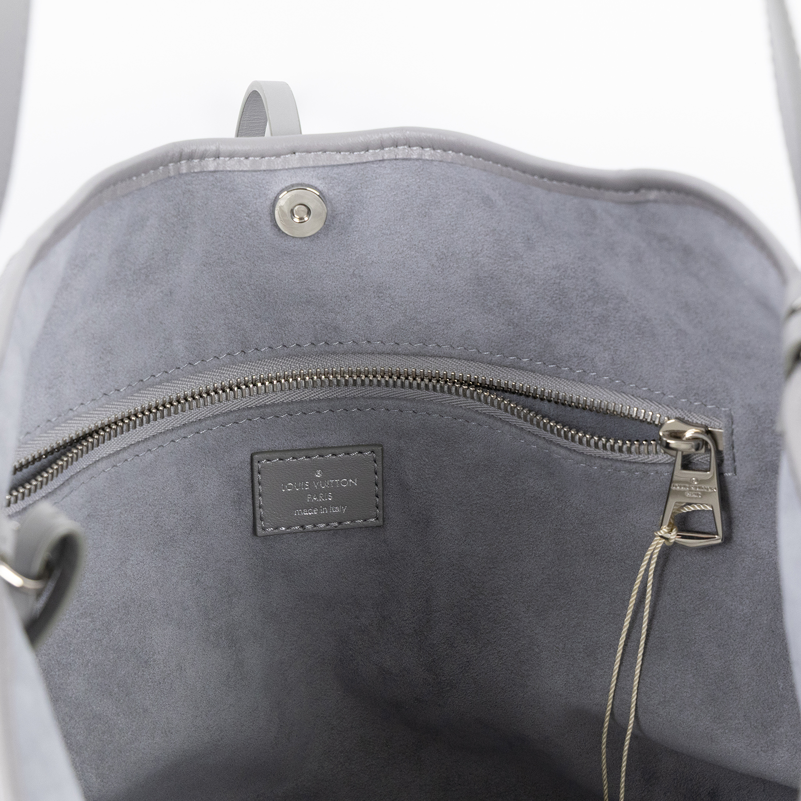 路易威登 LOUIS VUITTON CarryAll Vibe MM 手提 肩背包 2024 秋冬時裝秀 灰色 M12583 晶片款  原廠盒子/防塵袋