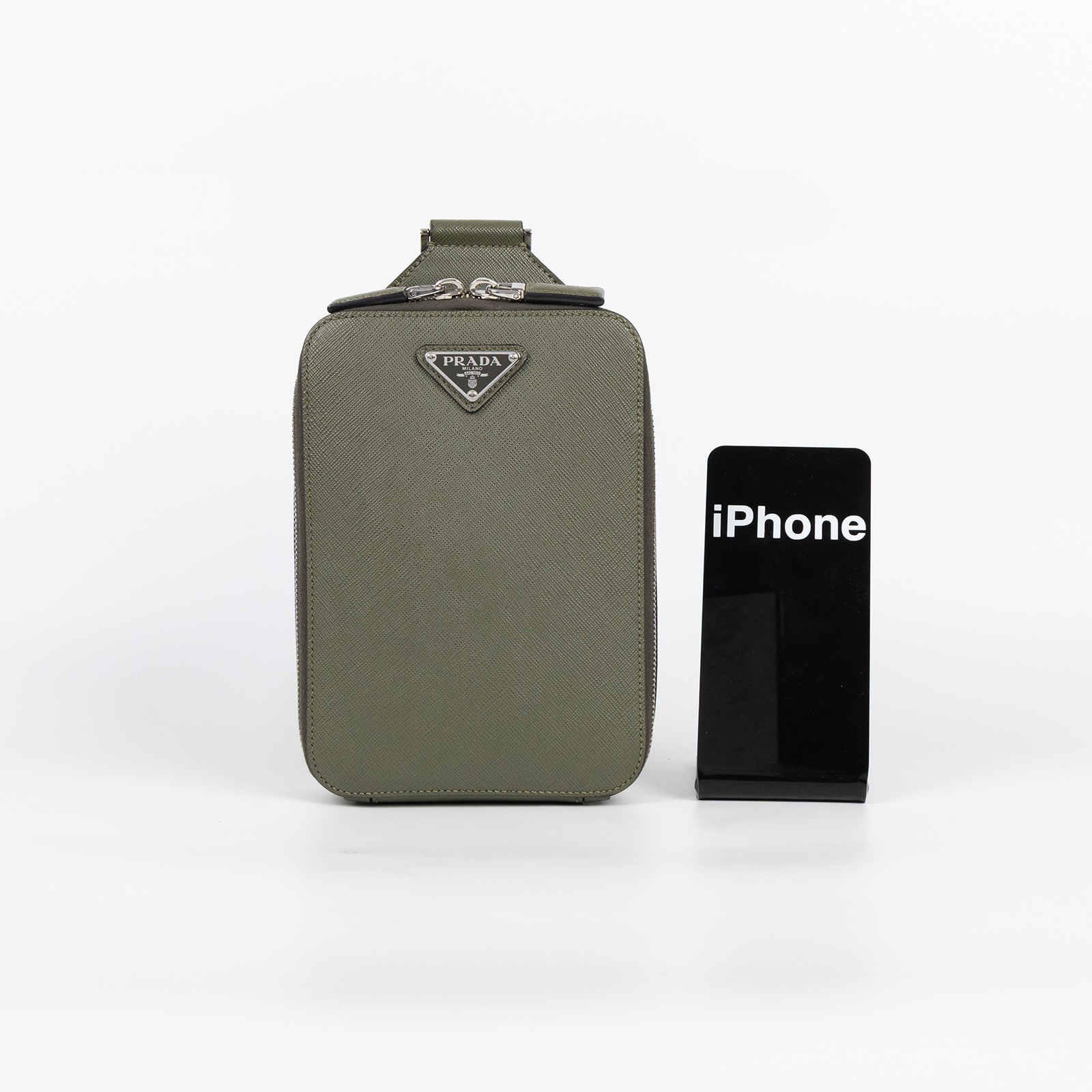 普拉達 PRADA Brique Saffiano皮革 手袋 2VZ106_9Z2 墨綠跨胸包 防塵袋