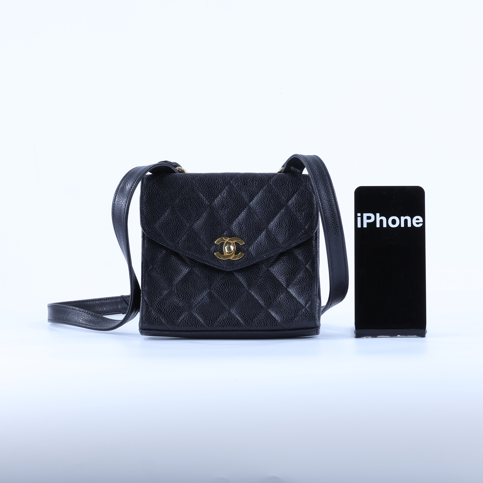 香奈兒 CHANEL CC LOGO Envelope Flap 菱格紋 信封包 斜背包  2開 黑金荔枝口蓋斜背包 無附屬品