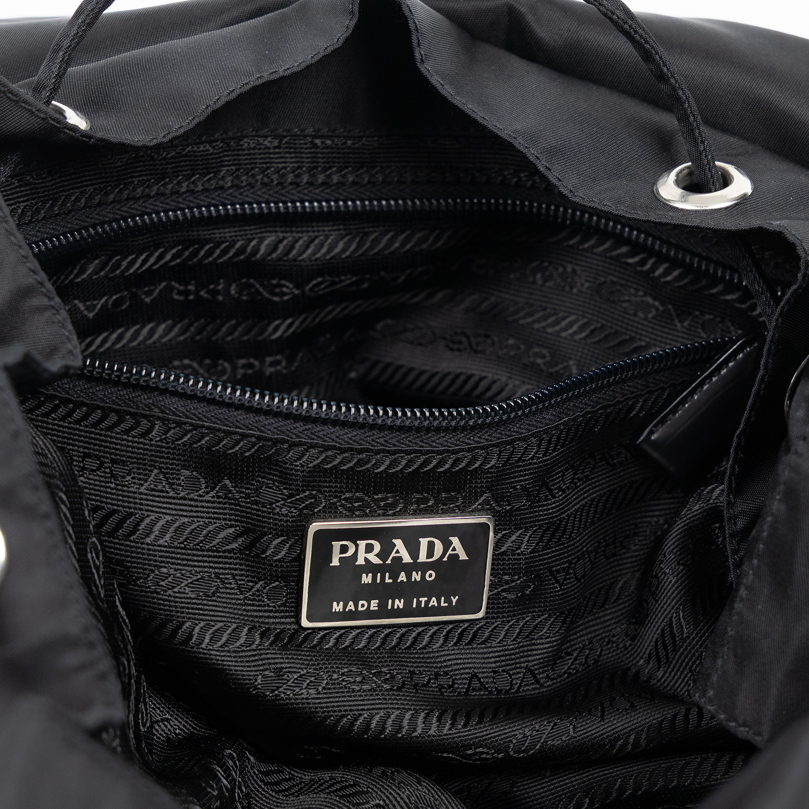 普拉達 PRADA Re-Nylon 背囊 小型 1BZ677_RV44 黑尼龍後背包 無附屬品