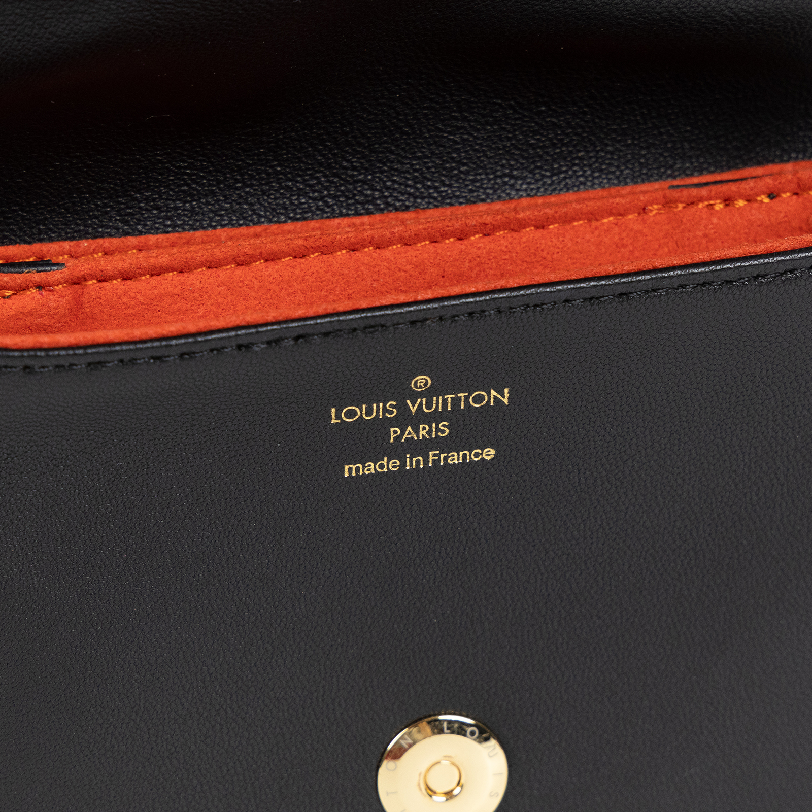 路易威登 LOUIS VUITTON Cousin Belt Chain 鏈帶包 M81125 晶片款 黑原花壓紋COUSIN 鍊帶