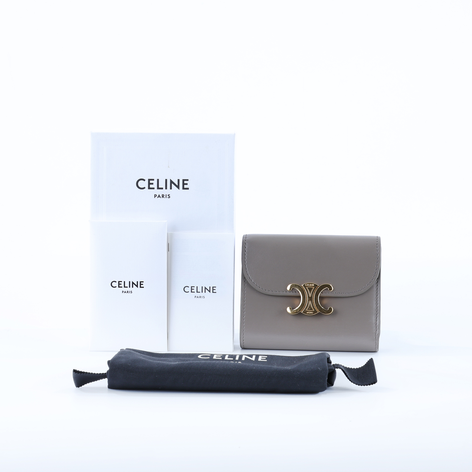 思琳 CELINE 亮面牛皮革 小型 TRIOMPHE COMPACT 銀包連零錢格 10D783DPV 凱旋三折短夾 原廠盒子/防塵袋