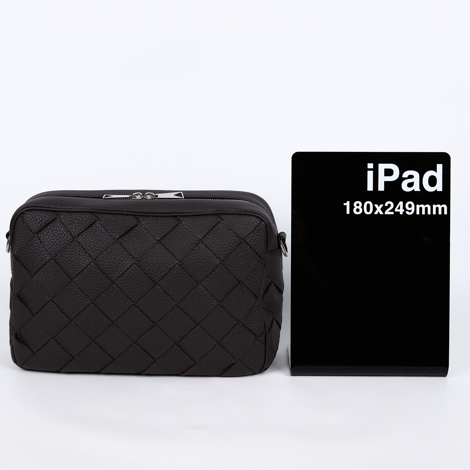 寶緹嘉 BOTTEGA VENETA Intrecciato 斜背包 755925V4G31 深咖寬編織肩背包 原廠盒子/防塵袋