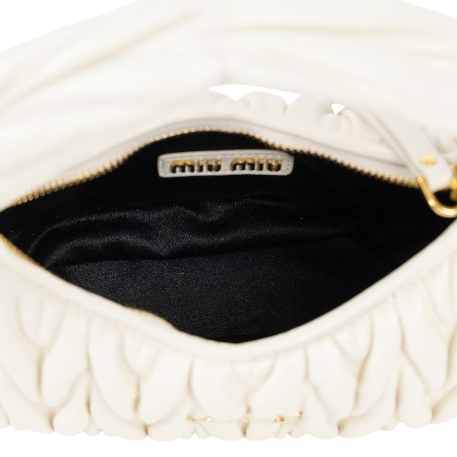 繆繆 MIU MIU Wander Matelasse 納帕皮革半月形手袋 5BC125_AN88 白抓皺WANDER半月包 小號 防塵袋