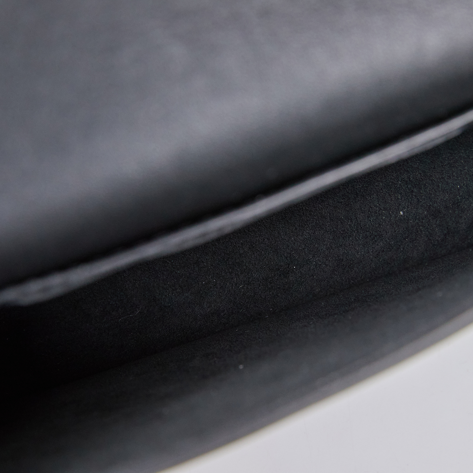 路易威登 LOUIS VUITTON Wallet On Chain LV Bloom WOC 肩背包 斜背包 M14564 晶片款  原廠盒子/防塵袋/購買證明影本