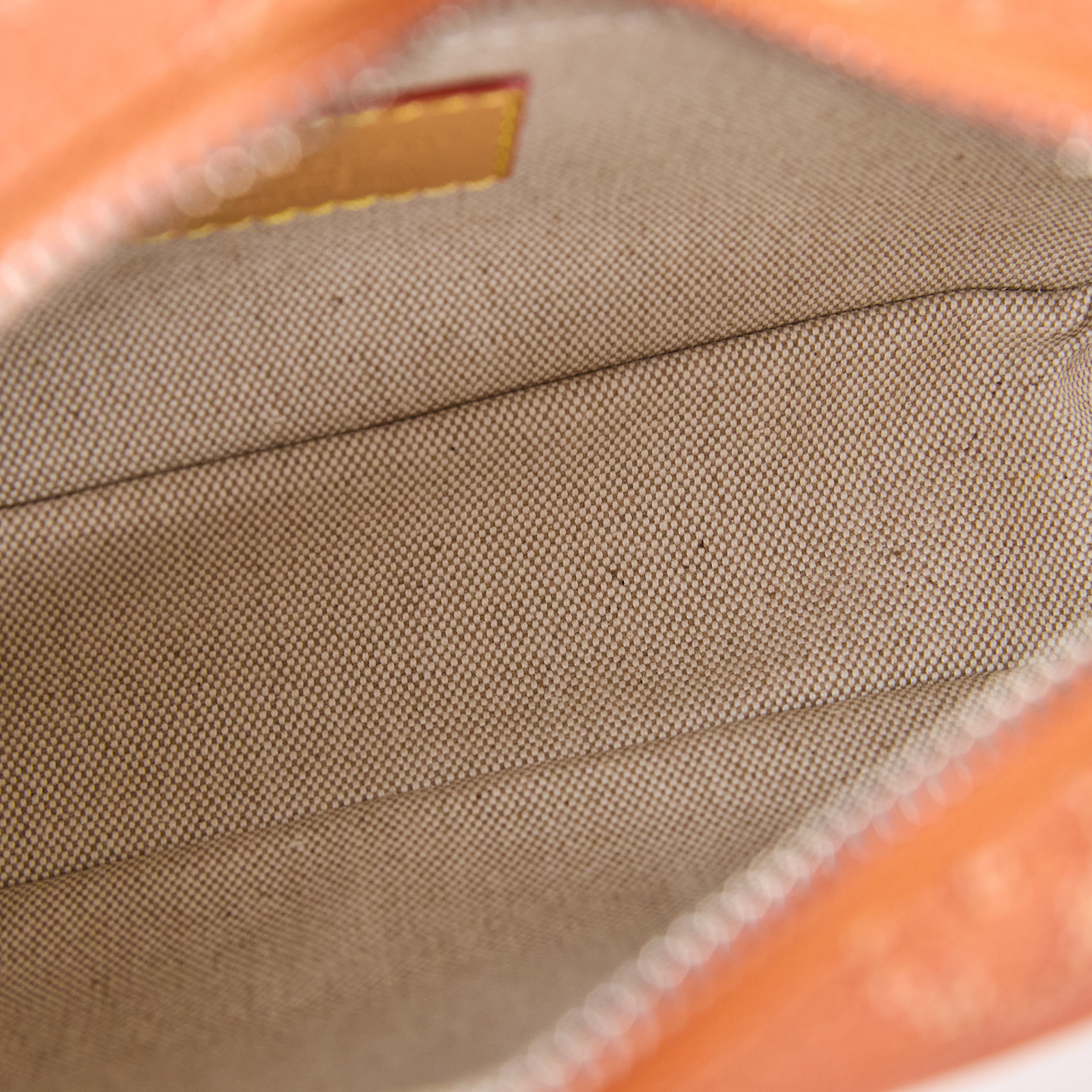 路易威登 LOUIS VUITTON Trocadéro 可穿戴式錢包 皮夾 斜背包 M26825 晶片款  防塵袋/購買證明/背帶