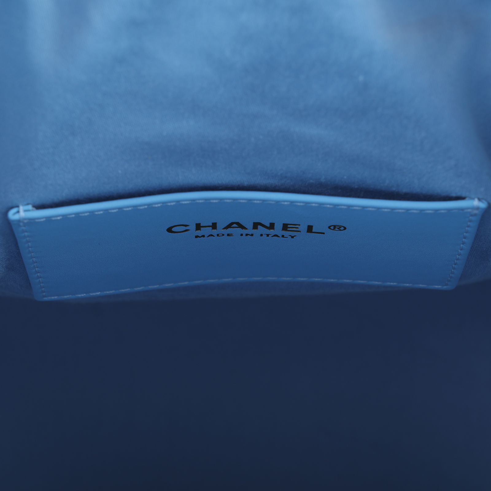 香奈兒 CHANEL 2025 春夏 25 大型包 AS5553_DENIM 晶片款 淺藍丹寧大型25包 防塵袋