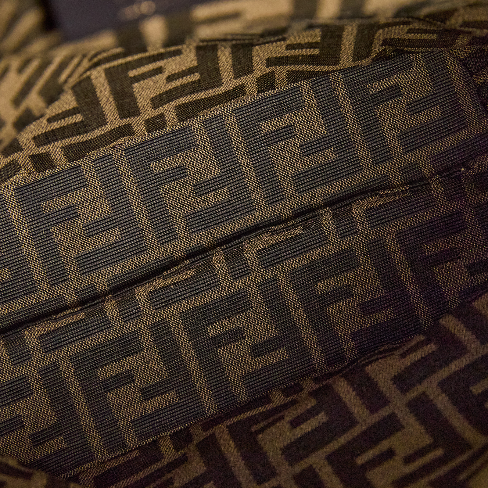 芬迪 FENDI Jacquard FF 後背包 雙肩包 手提包 8BZ057AVQC 棕色FF提花布料背包 防塵袋