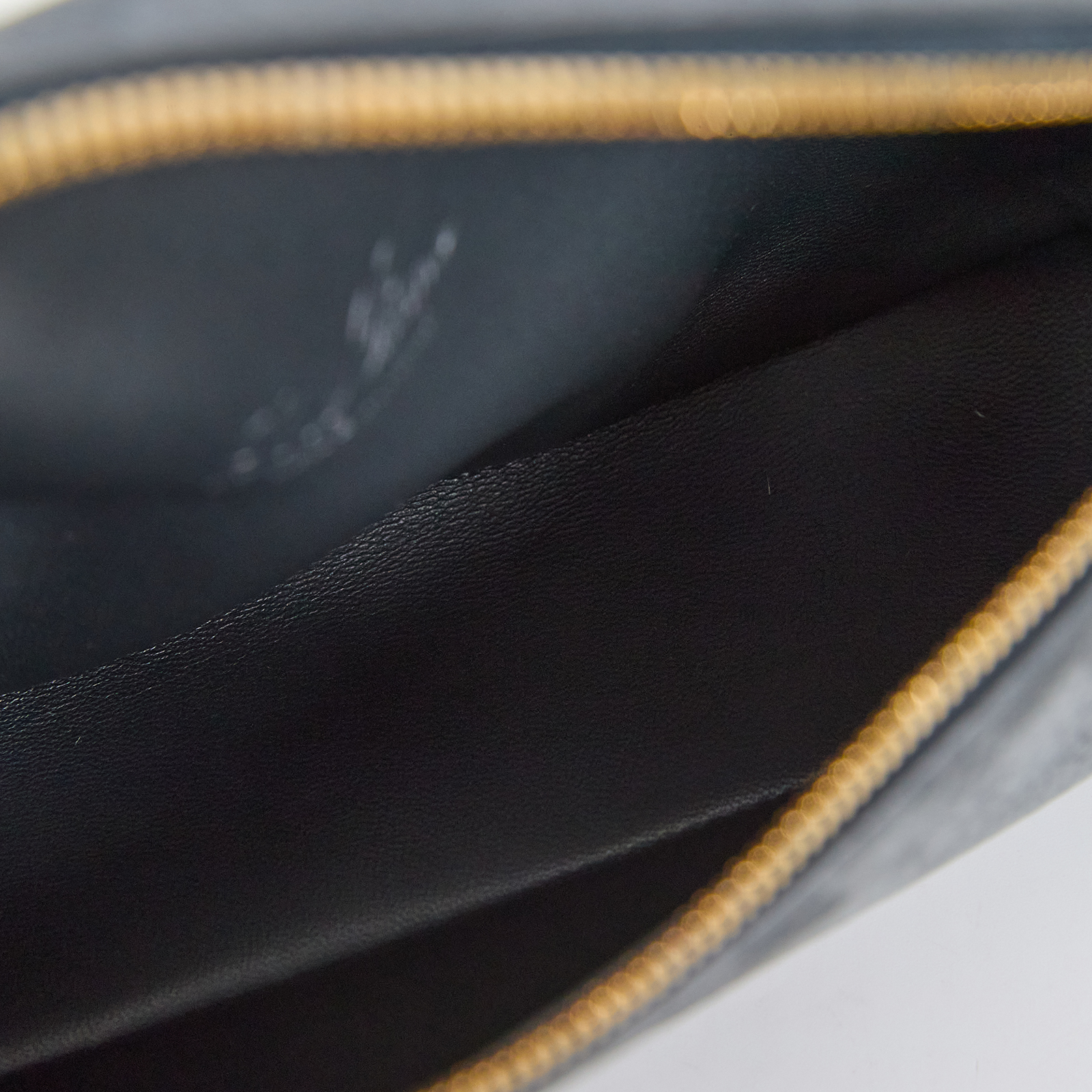 諾悠翩雅 LORO PIANA Extra Pouch L19 手拿包 FAP6658 藍牛皮絨面EXTRA POCKET L19 背帶