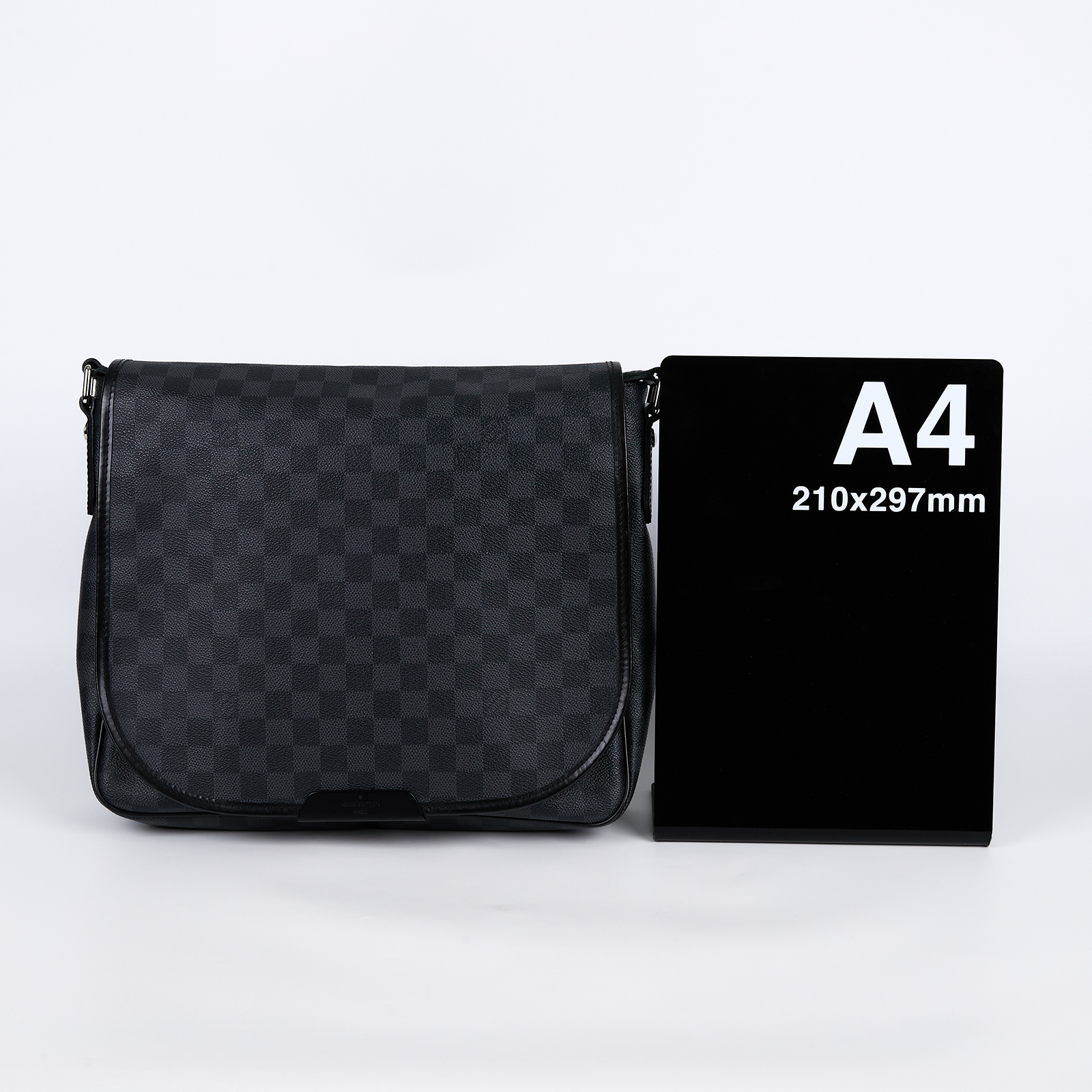 路易威登 LOUIS VUITTON Daniel MM 棋盤格 紋斜背包 N58029 黑棋盤DANIEL MM 防塵袋