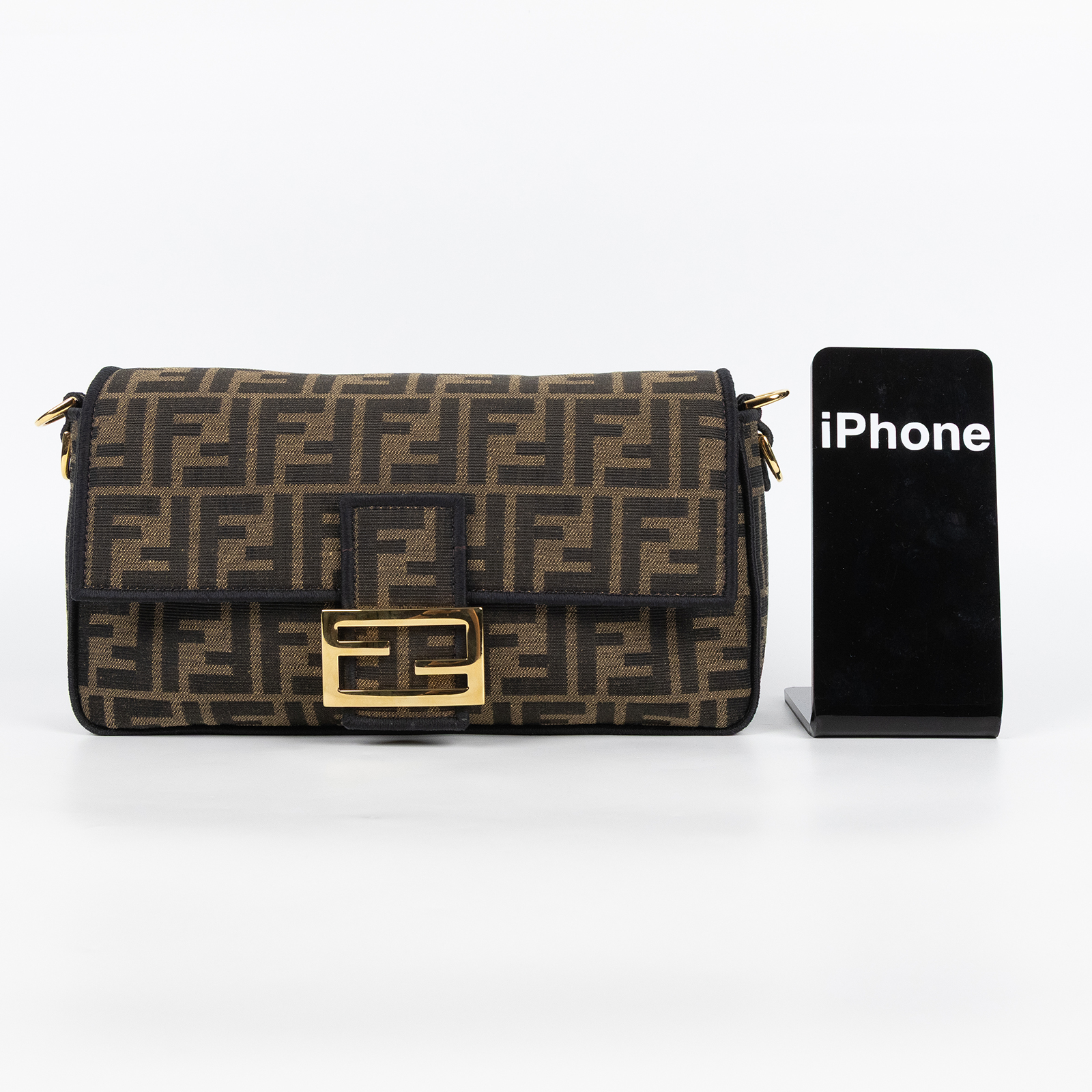 芬迪 FENDI Baguette FF提花布料包款 8BR600A6V5 棕FF帆布BAGUETTE法棍包 防塵袋/背帶