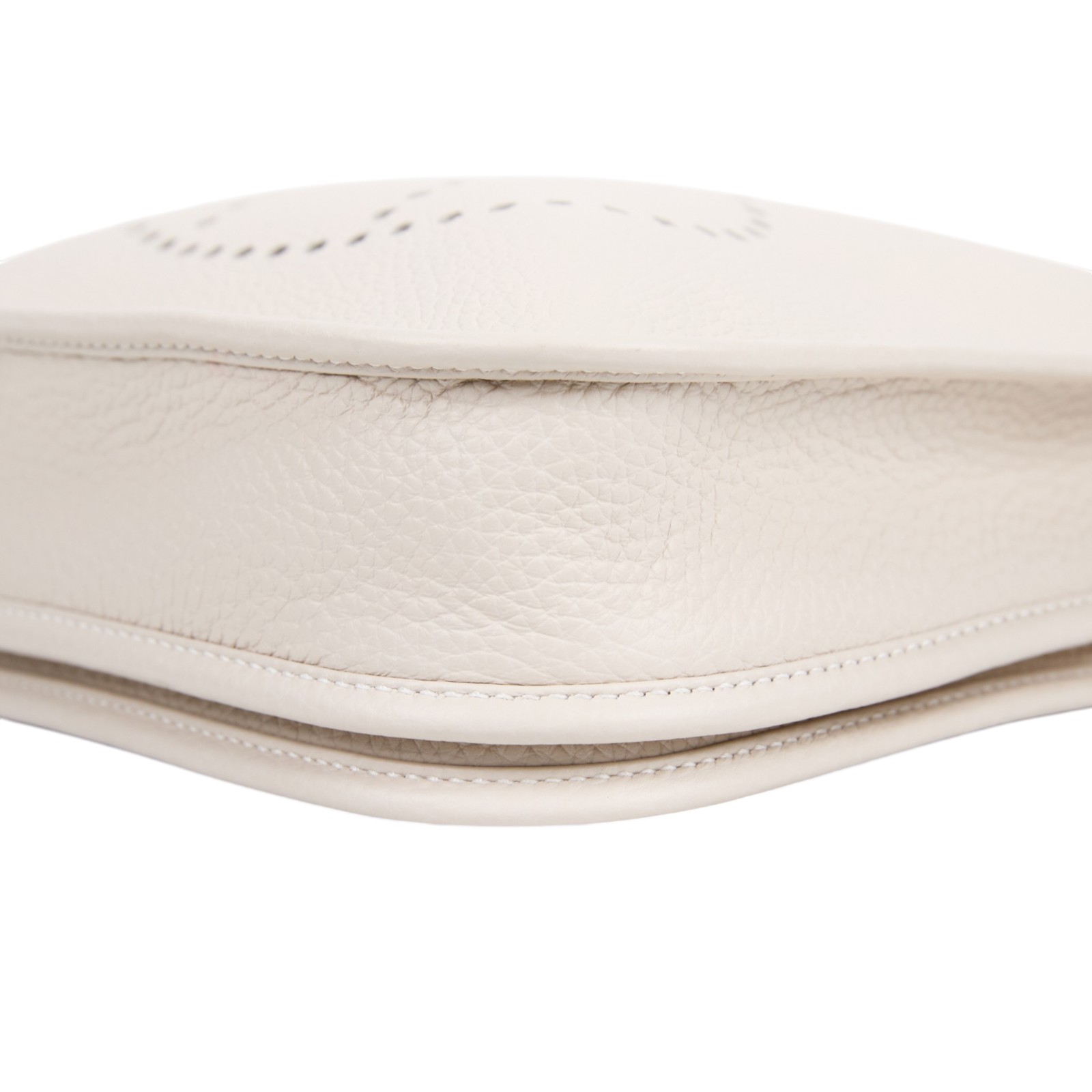 愛馬仕 Hermes Evelyne Bag 伊芙琳包 23 Poche III Bag EV23 G刻 奶昔白EVELYNE23 原廠盒子/防塵袋/背帶