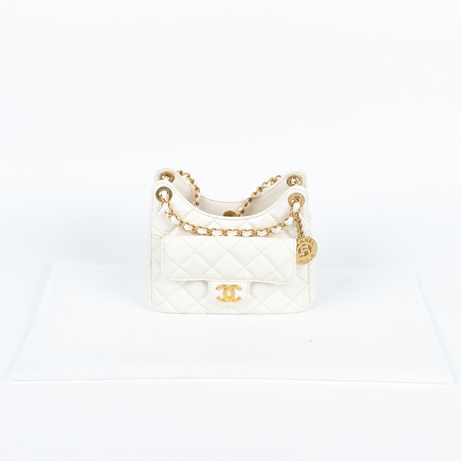 香奈兒 CHANEL 流浪包 Hobo Bag CC LOGO 斜背包 AS3710 B10233 晶片款 白油蠟皮天貓精靈 無附屬品
