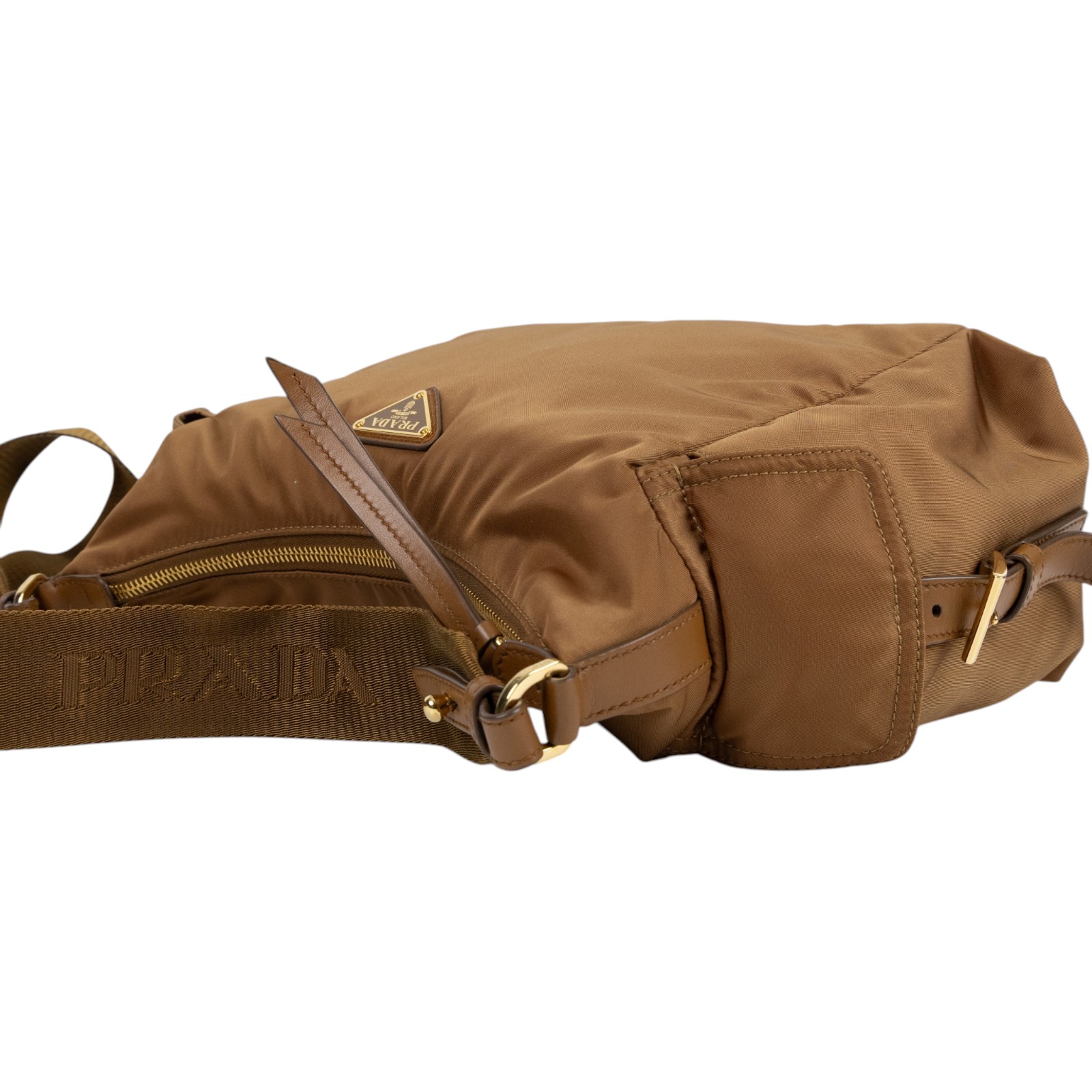 普拉達 PRADA Explore Re-Nylon 皮革 肩背包 大型 1BC264_RDLN 咖色Explore尼龍肩背包 大號 防塵袋