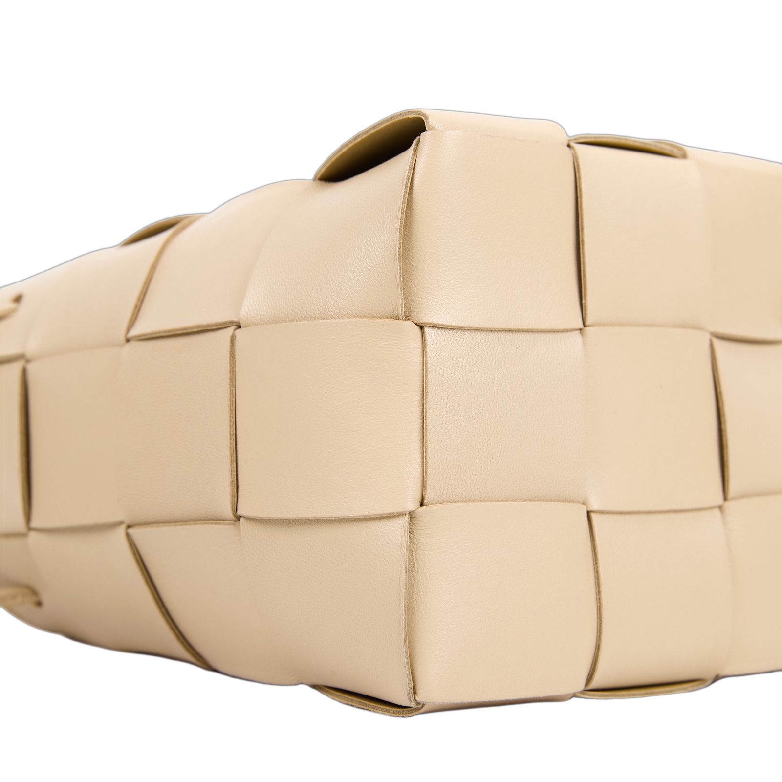 寶緹嘉 BOTTEGA VENETA Cassette 編織 迷你 水桶包 斜背包 680218VCQC4  防塵袋